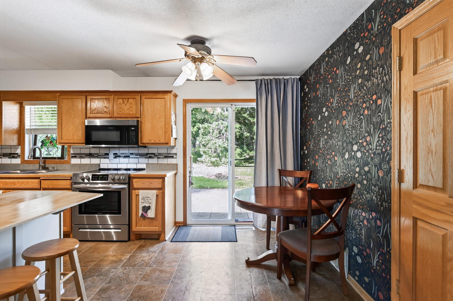 View of Residential at 958 Cortland Drive, Apple Valley MN 55124, Apple Valley (9 of 42) - Mike Wilen | Minnesota Team Real Estate