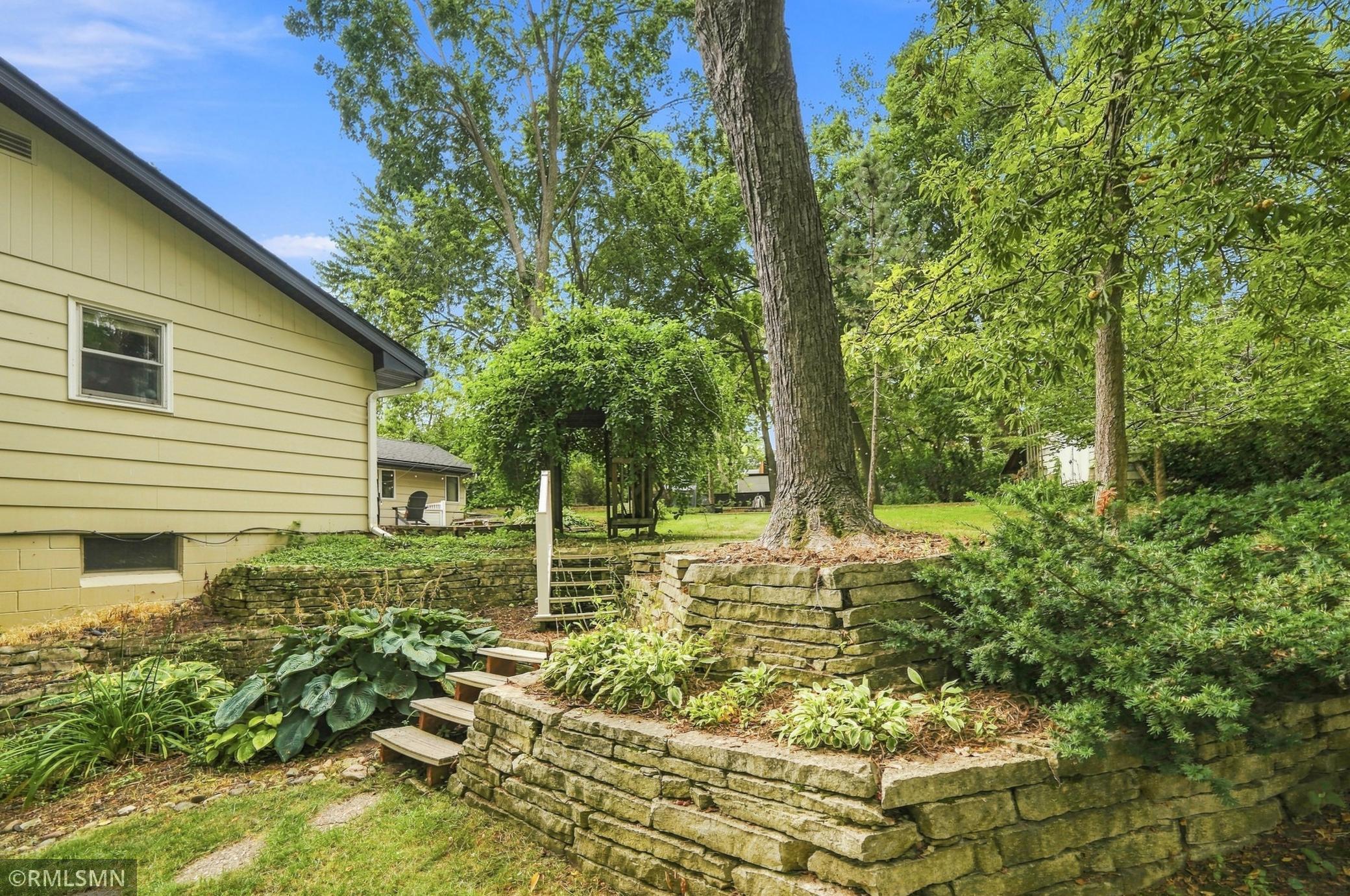 View of Residential at 13240 Dahlgren Road, Minnetonka MN 55305, Minnetonka (47 of 57) - Mike Wilen | Minnesota Team Real Estate