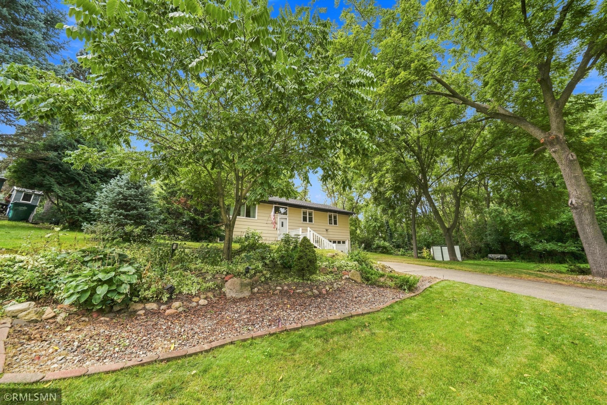 View of Single Family at 13240 Dahlgren Road, Minnetonka - Mike Wilen | Minnesota Team Real Estate