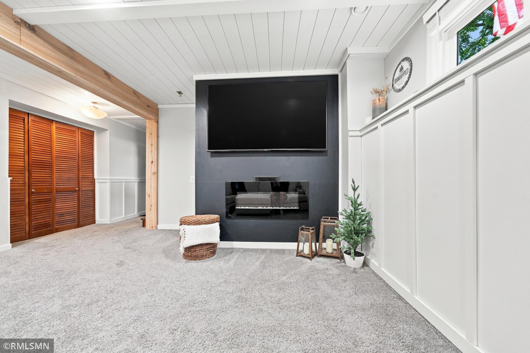View of Residential at 13240 Dahlgren Road, Minnetonka MN 55305, Minnetonka (38 of 57) - Mike Wilen | Minnesota Team Real Estate