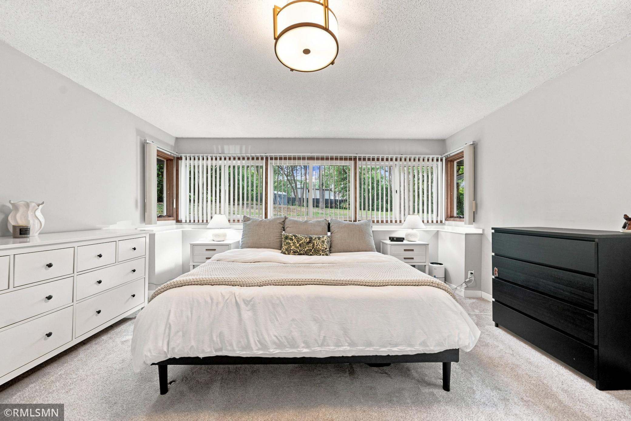 View of Residential at 13240 Dahlgren Road, Minnetonka MN 55305, Minnetonka (24 of 57) - Mike Wilen | Minnesota Team Real Estate