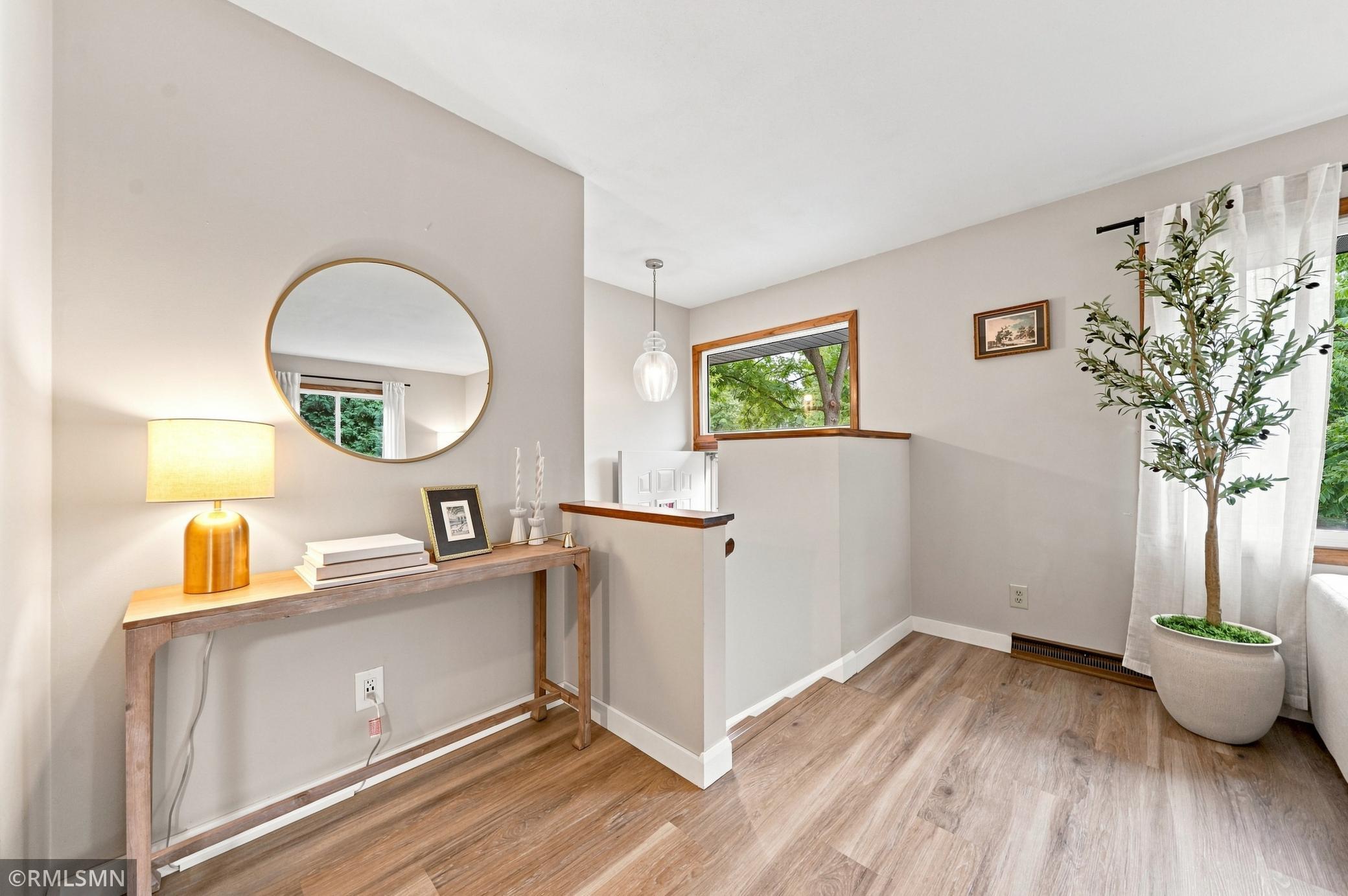 View of Residential at 13240 Dahlgren Road, Minnetonka MN 55305, Minnetonka (7 of 57) - Mike Wilen | Minnesota Team Real Estate