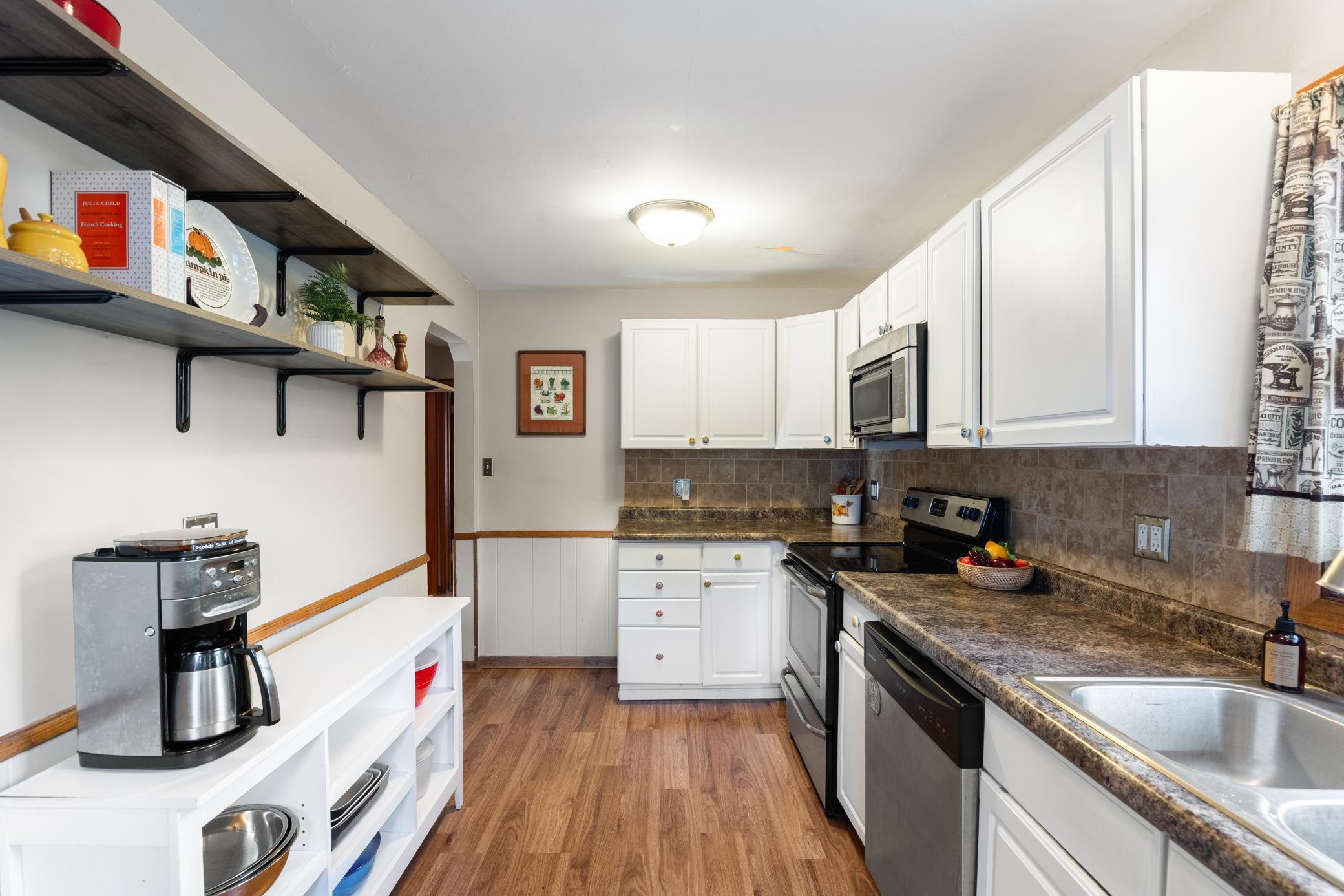View of Residential at 2725 Division Street, North Saint Paul MN 55109, North Saint Paul (10 of 28) - Mike Wilen | Minnesota Team Real Estate
