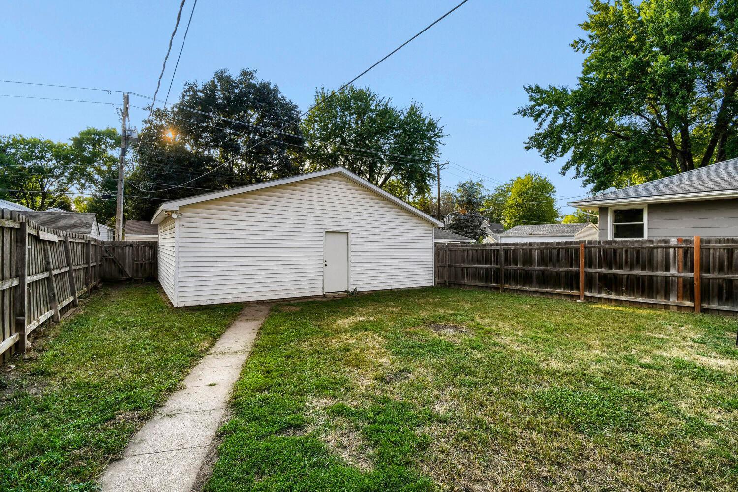 View of Residential at 4144 Salem Avenue, Saint Louis Park MN 55416, Saint Louis Park (24 of 27) - Mike Wilen | Minnesota Team Real Estate