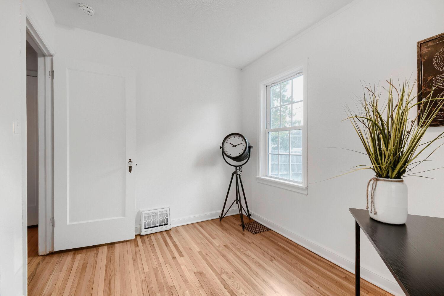 View of Residential at 4144 Salem Avenue, Saint Louis Park MN 55416, Saint Louis Park (18 of 27) - Mike Wilen | Minnesota Team Real Estate