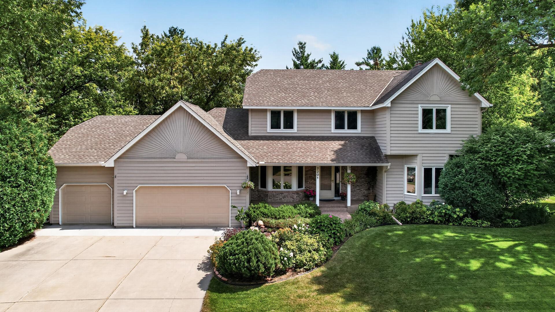 View of Single Family at 2201 Pine Island Road, Minnetonka - Mike Wilen | Minnesota Team Real Estate