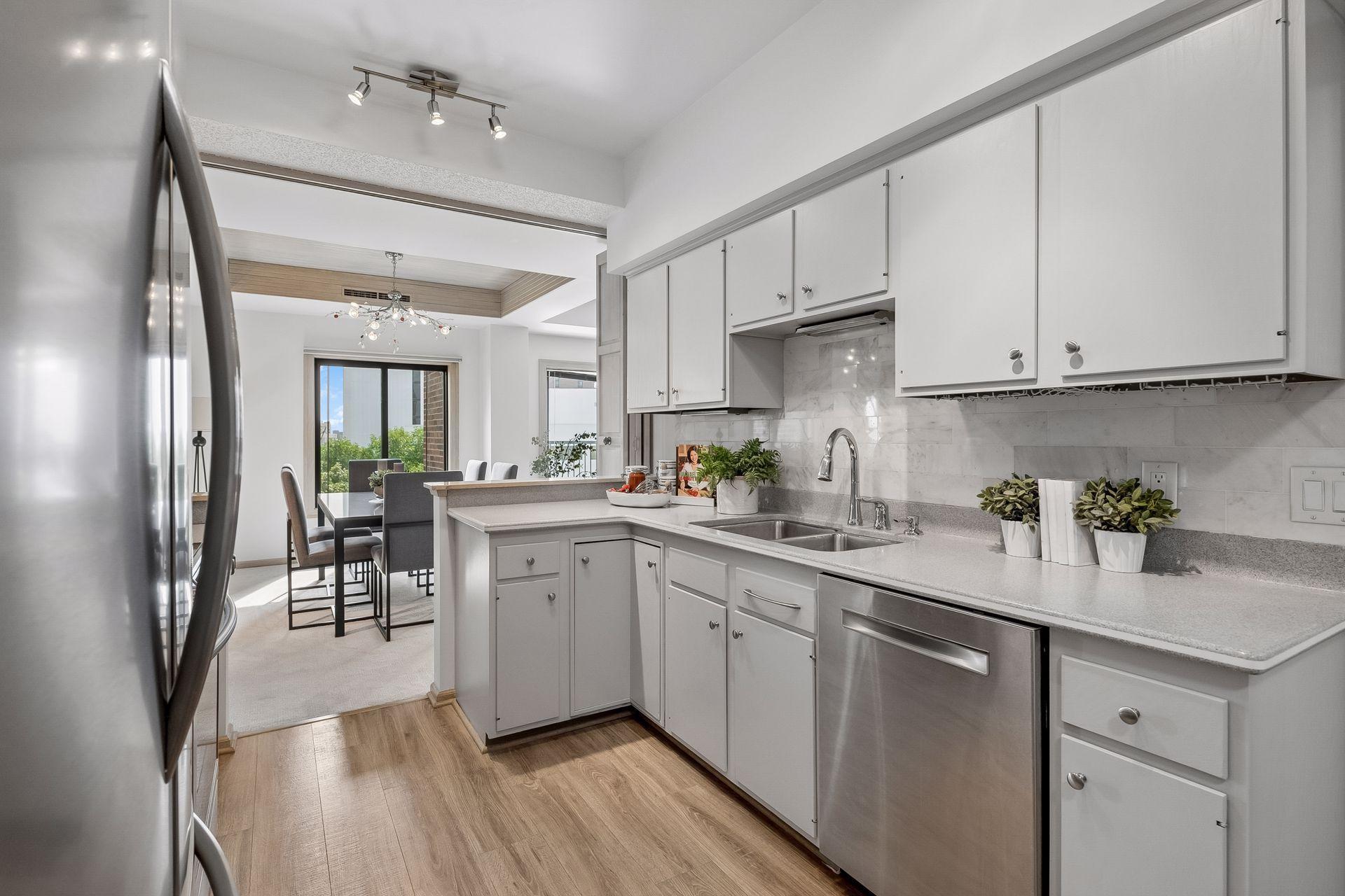 View of Residential at 1235 Yale Place #709, Minneapolis MN 55403, Minneapolis (11 of 67) - Mike Wilen | Minnesota Team Real Estate