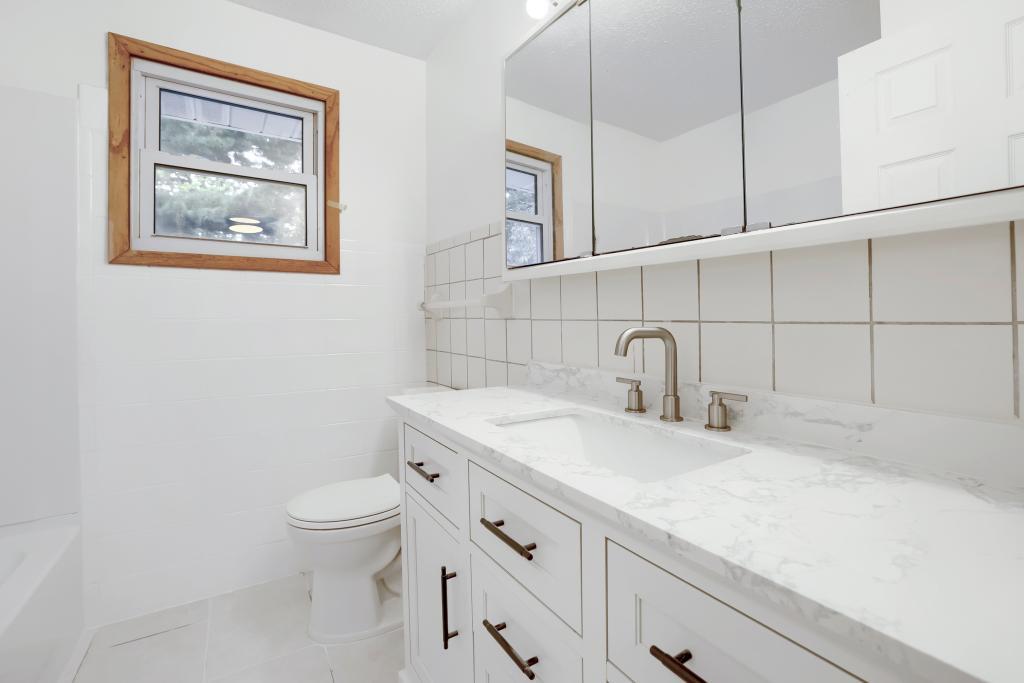 View of Residential at 8536 15th Avenue, Bloomington MN 55425, Bloomington (23 of 32) - Mike Wilen | Minnesota Team Real Estate