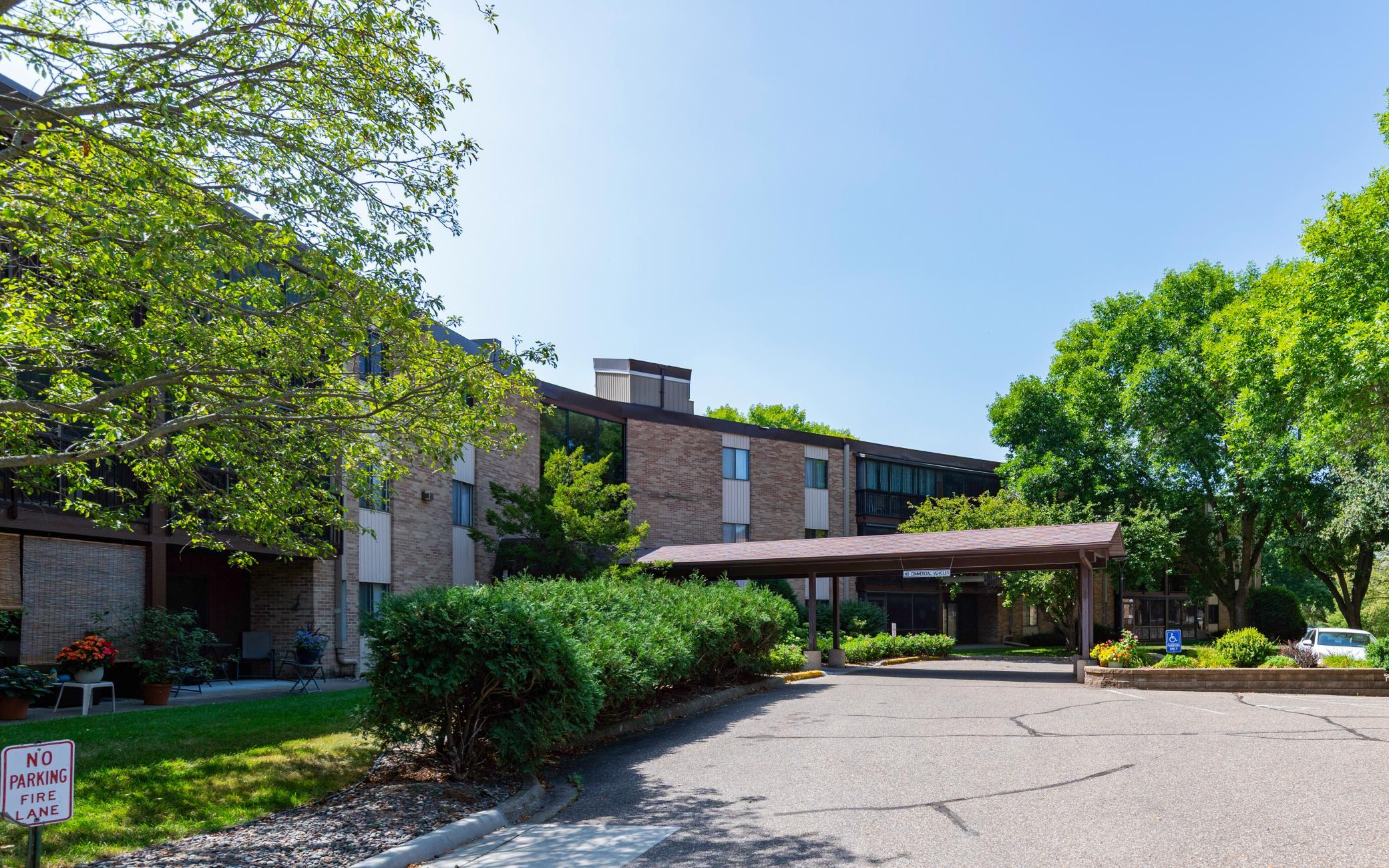 View of Residential at 2670 Oxford Street #204, Roseville MN 55113, Roseville (29 of 29) - Mike Wilen | Minnesota Team Real Estate