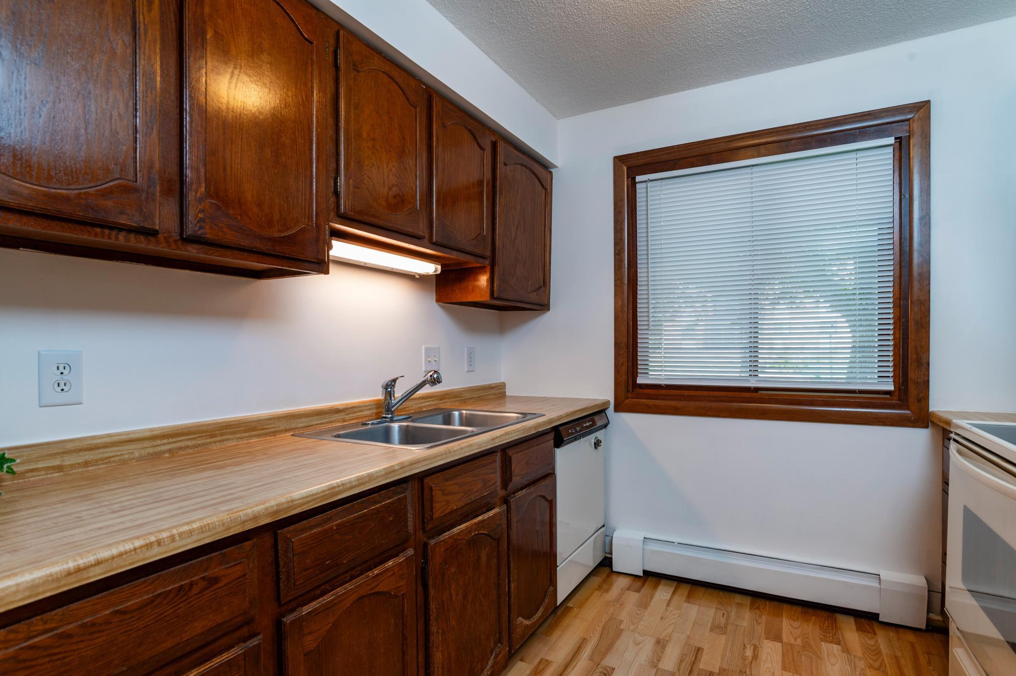 View of Residential at 2670 Oxford Street #204, Roseville MN 55113, Roseville (15 of 29) - Mike Wilen | Minnesota Team Real Estate