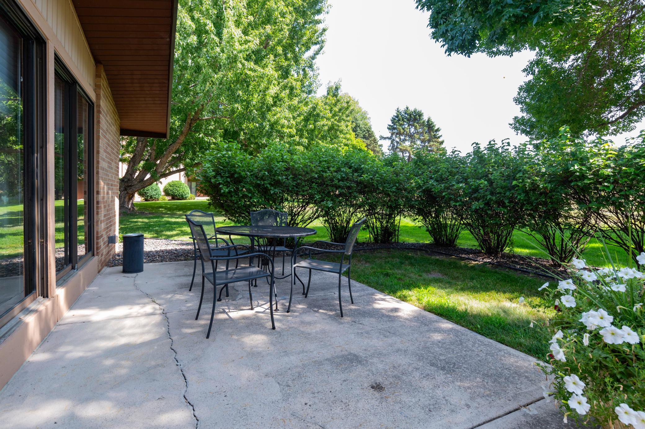 View of Residential at 2670 Oxford Street #204, Roseville MN 55113, Roseville (23 of 29) - Mike Wilen | Minnesota Team Real Estate