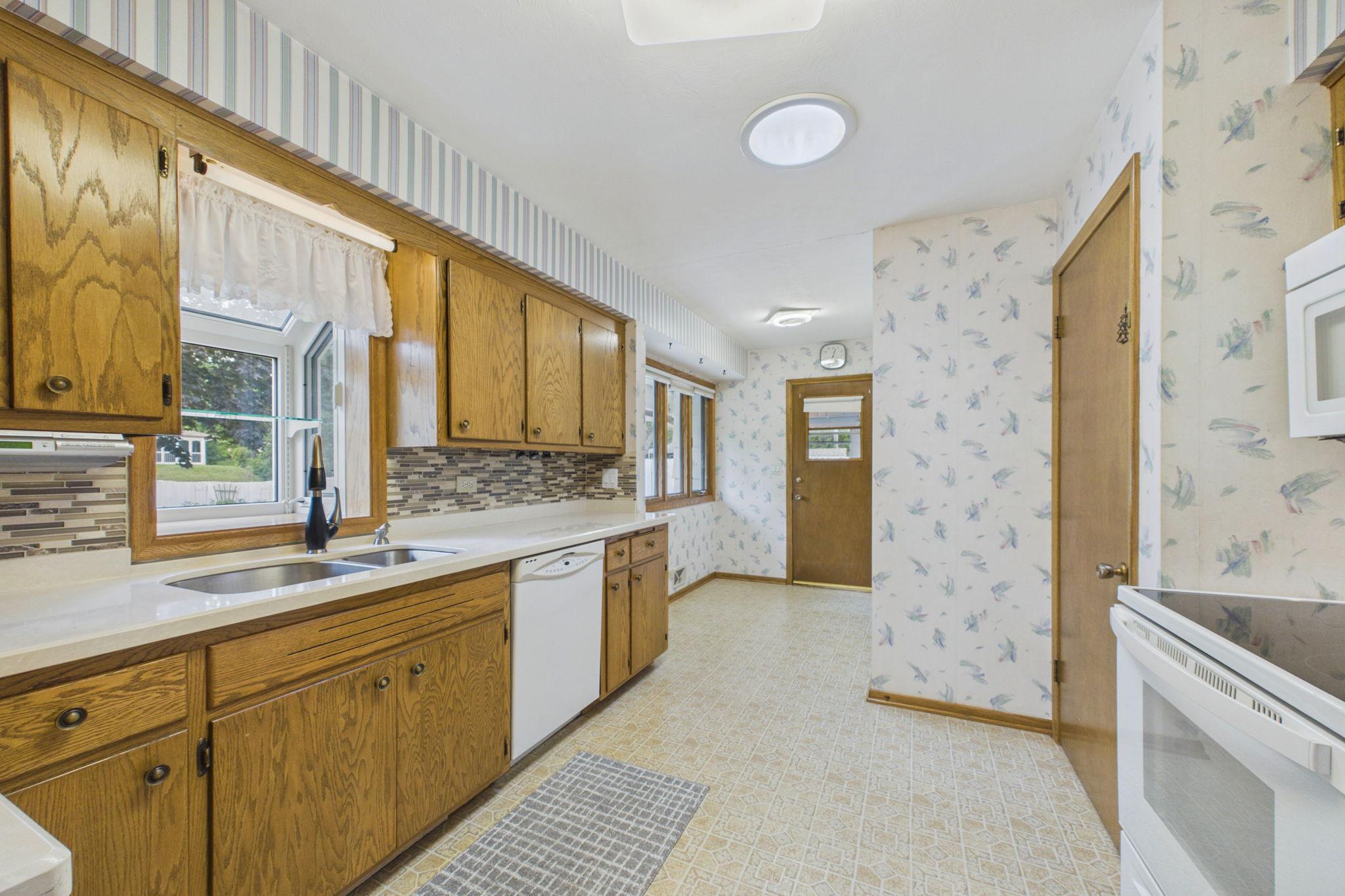View of Residential at 1761 Emerald Drive, New Brighton MN 55112, New Brighton (4 of 28) - Mike Wilen | Minnesota Team Real Estate