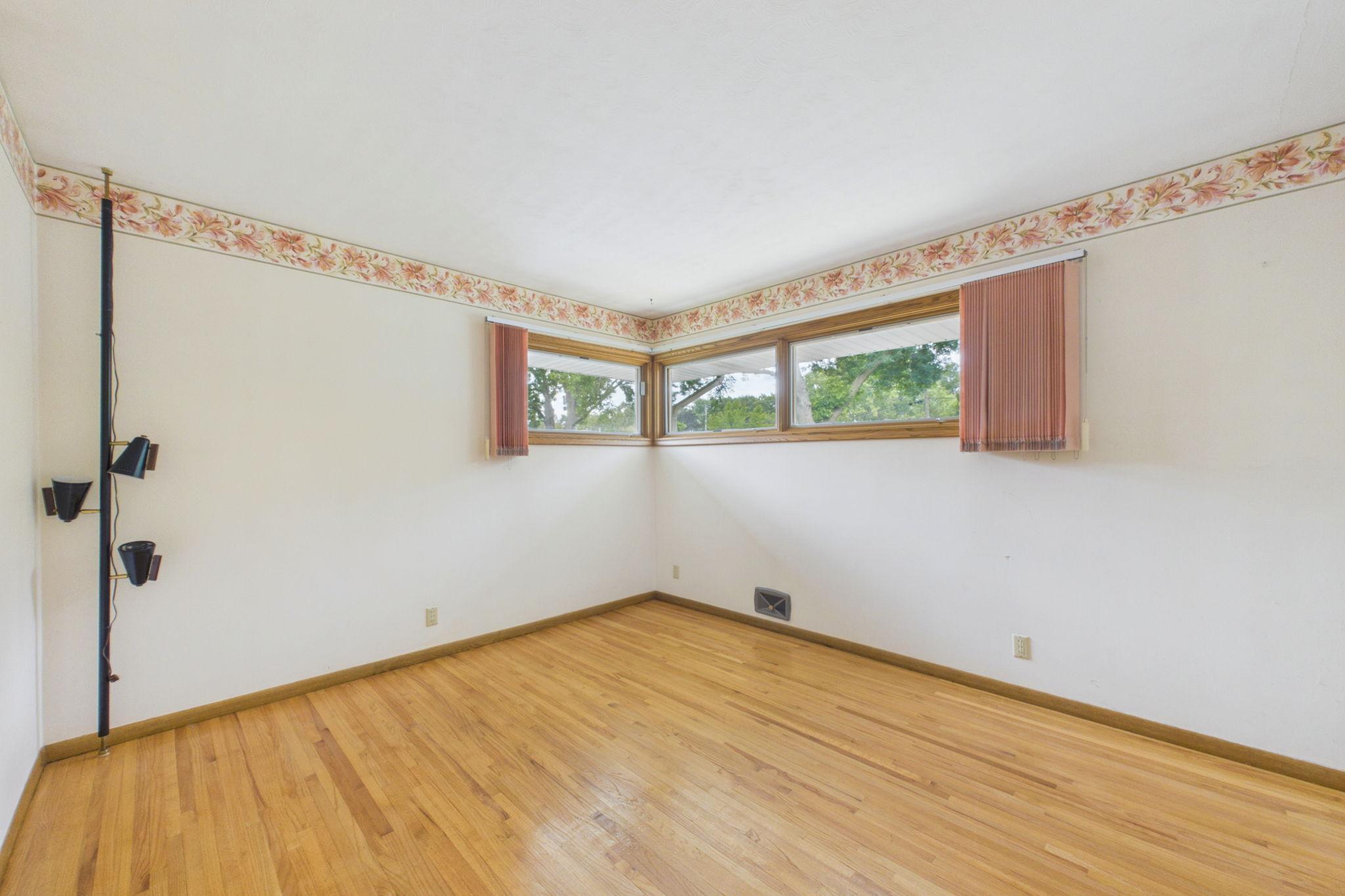 View of Residential at 1761 Emerald Drive, New Brighton MN 55112, New Brighton (11 of 28) - Mike Wilen | Minnesota Team Real Estate