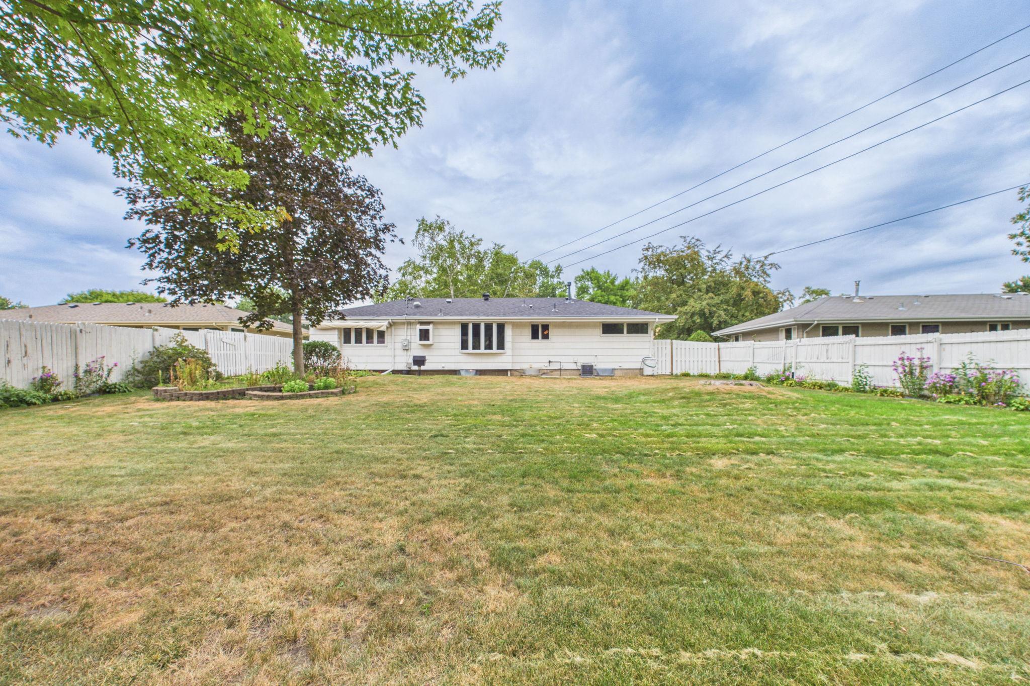 View of Residential at 1761 Emerald Drive, New Brighton MN 55112, New Brighton (26 of 28) - Mike Wilen | Minnesota Team Real Estate