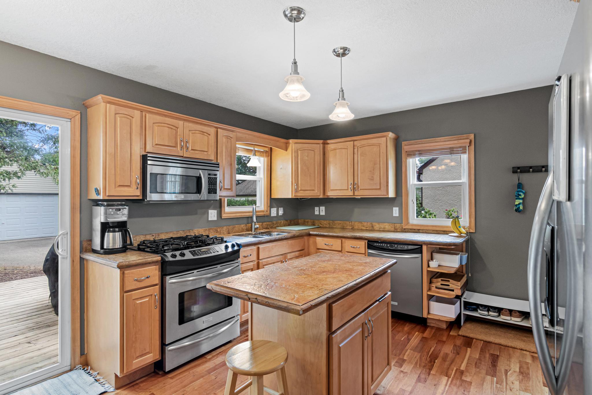 View of Residential at 3975 Brunswick Avenue, Saint Louis Park MN 55416, Saint Louis Park (4 of 36) - Mike Wilen | Minnesota Team Real Estate