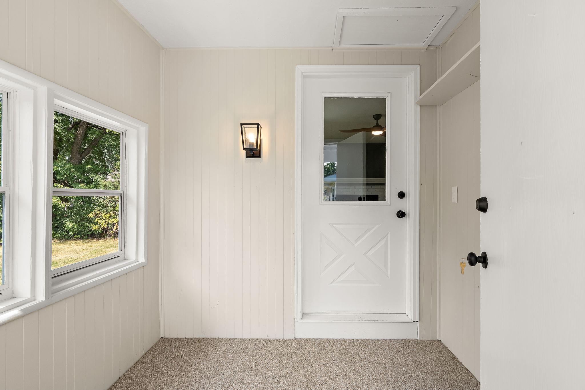 View of Residential at 1694 Hinton Trail, Oakdale MN 55128, Oakdale (34 of 42) - Mike Wilen | Minnesota Team Real Estate