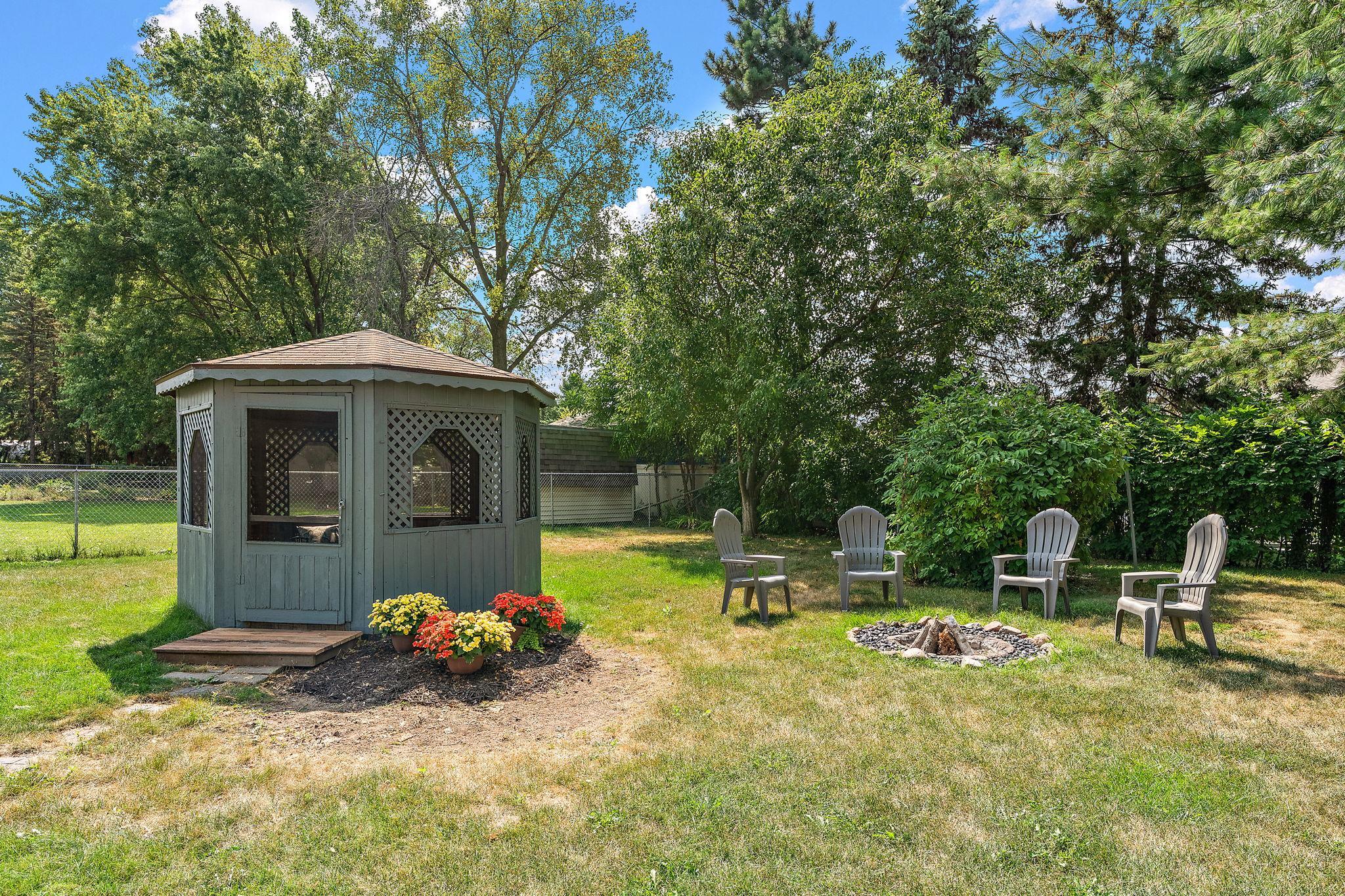 View of Residential at 1694 Hinton Trail, Oakdale MN 55128, Oakdale (29 of 42) - Mike Wilen | Minnesota Team Real Estate