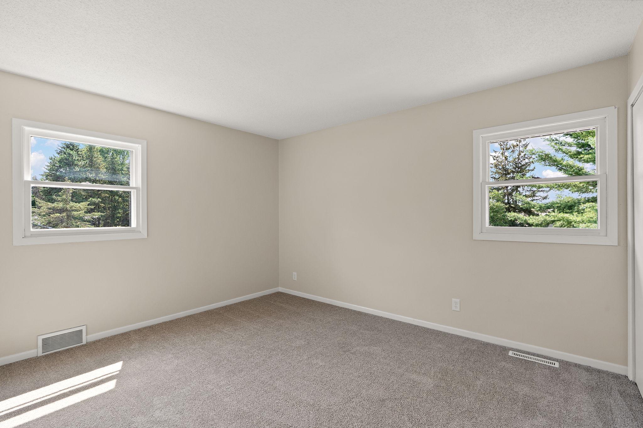View of Residential at 1694 Hinton Trail, Oakdale MN 55128, Oakdale (23 of 42) - Mike Wilen | Minnesota Team Real Estate