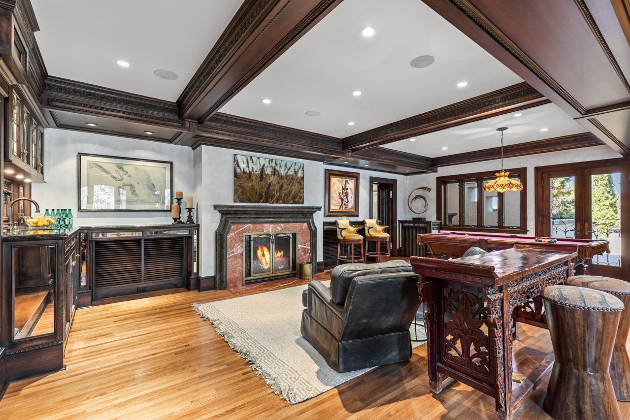View of Residential at 2427 Lake Of The Isles Parkway, Minneapolis MN 55405, Minneapolis (21 of 33) - Mike Wilen | Minnesota Team Real Estate
