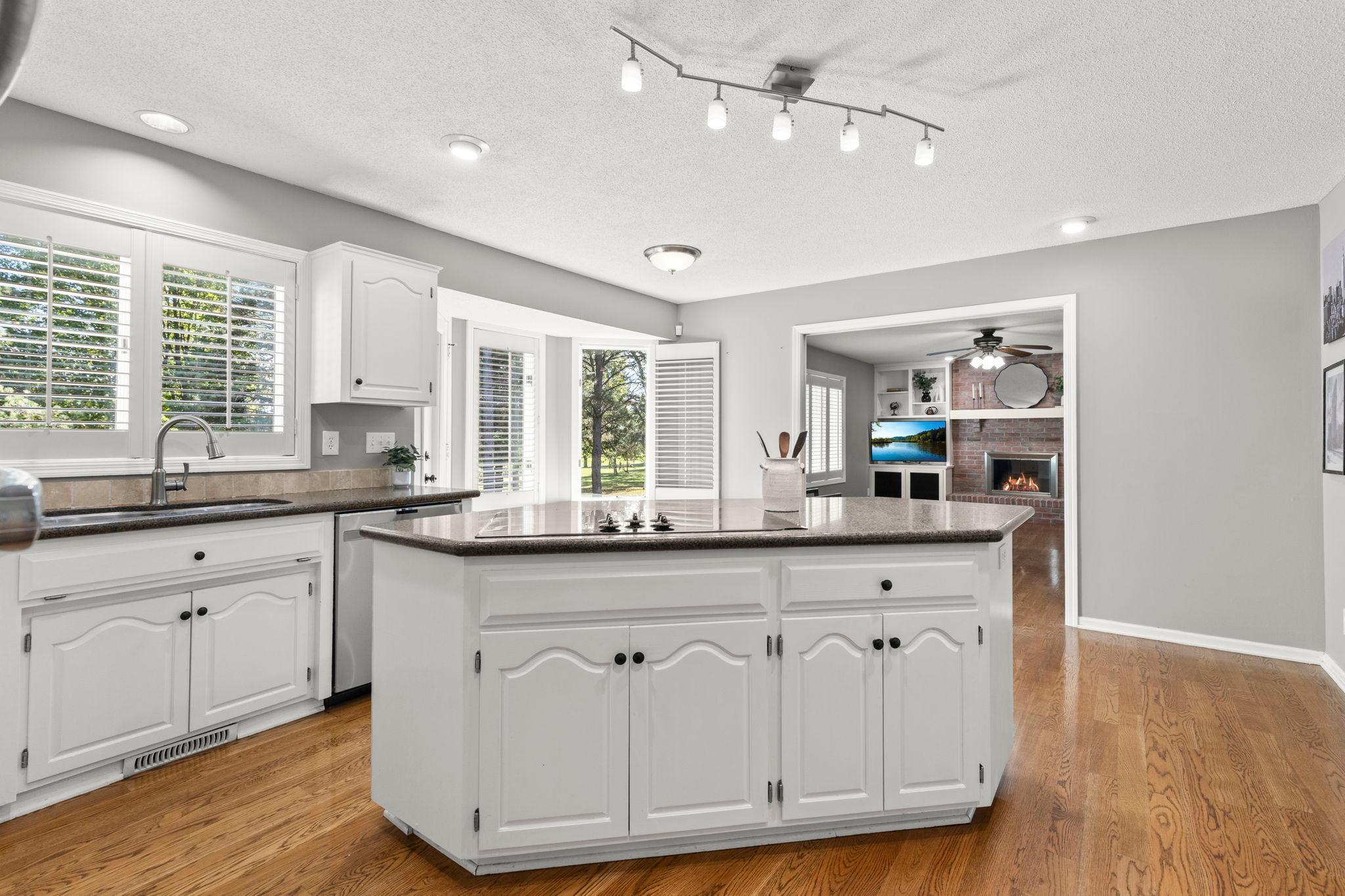 View of Residential at 3563 Rae Lane, Woodbury MN 55125, Woodbury (31 of 89) - Mike Wilen | Minnesota Team Real Estate