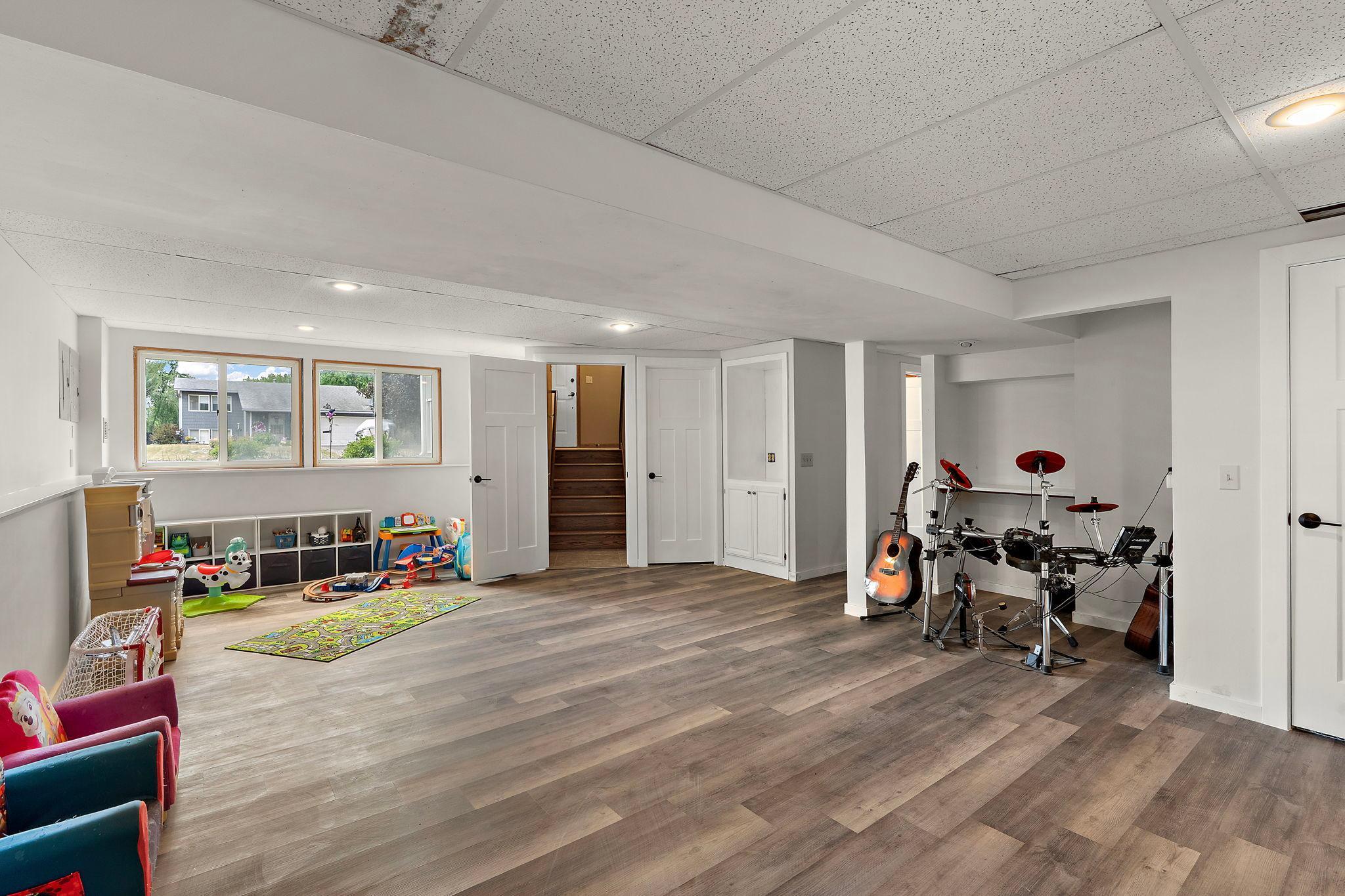 View of Residential at 1460 Laurel Avenue, Saint Paul Park MN 55071, Saint Paul Park (22 of 34) - Mike Wilen | Minnesota Team Real Estate