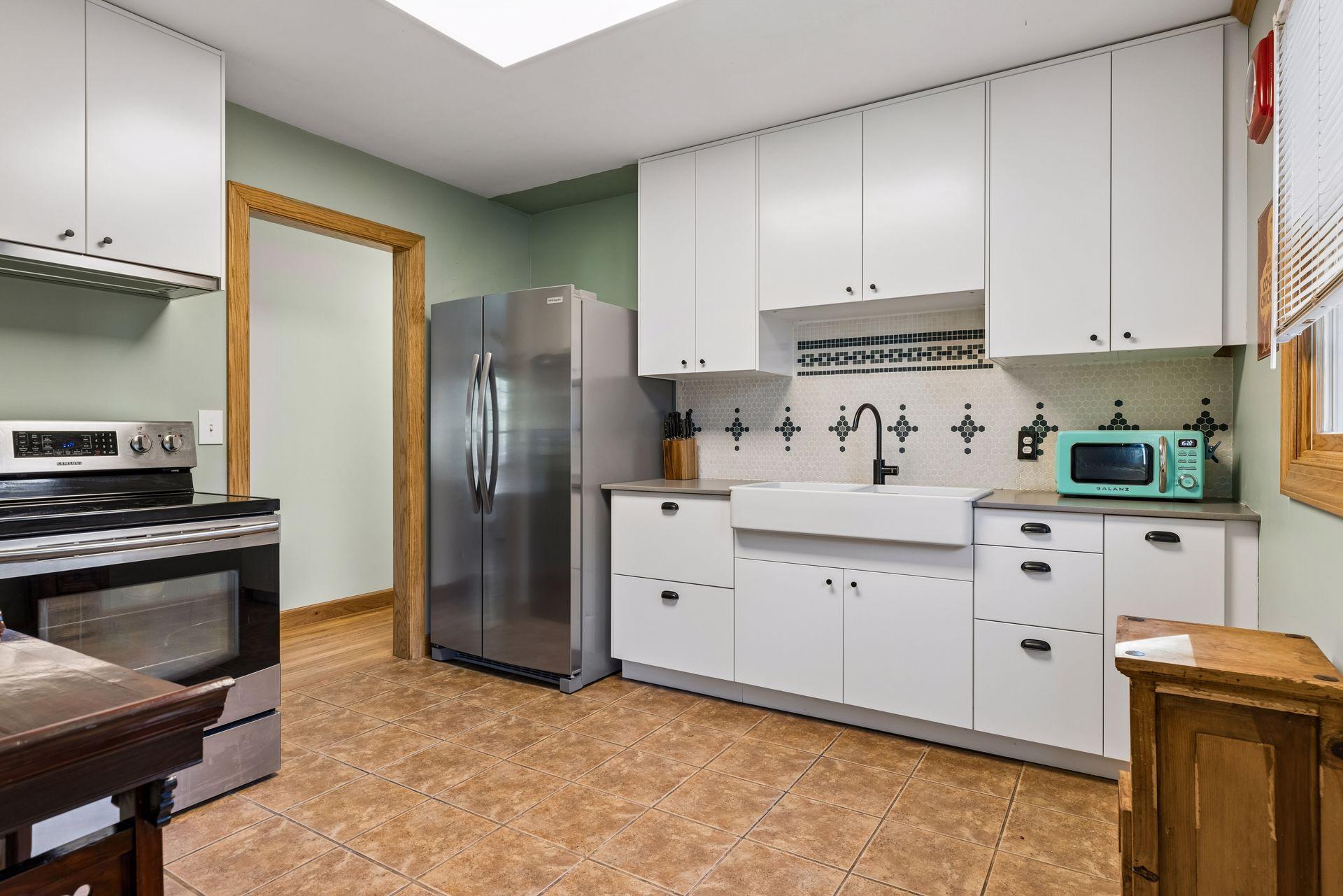 View of Residential at 5950 Upton Avenue, Minneapolis MN 55410, Minneapolis (12 of 39) - Mike Wilen | Minnesota Team Real Estate