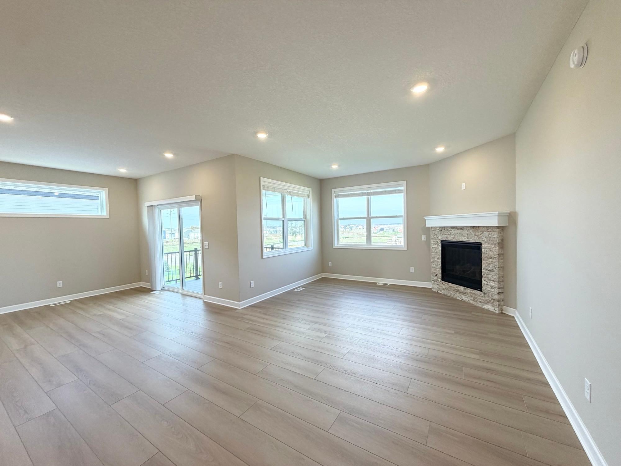 View of Residential at 5182 Long Pointe Bay, Woodbury MN 55129, Woodbury (4 of 24) - Mike Wilen | Minnesota Team Real Estate