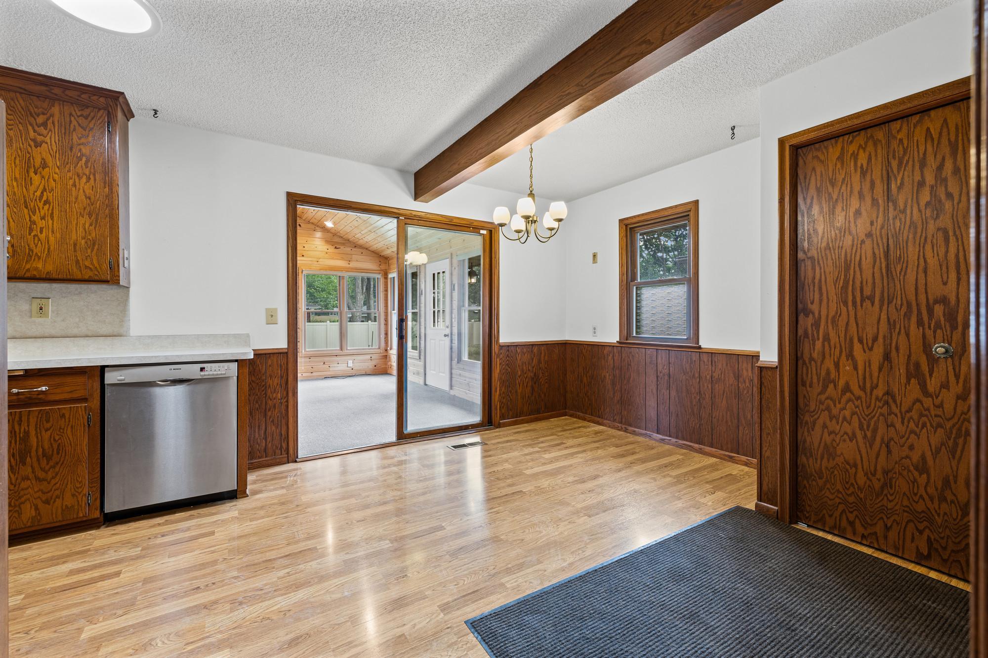View of Residential at 8209 Knox Avenue, Bloomington MN 55431, Bloomington (17 of 39) - Mike Wilen | Minnesota Team Real Estate