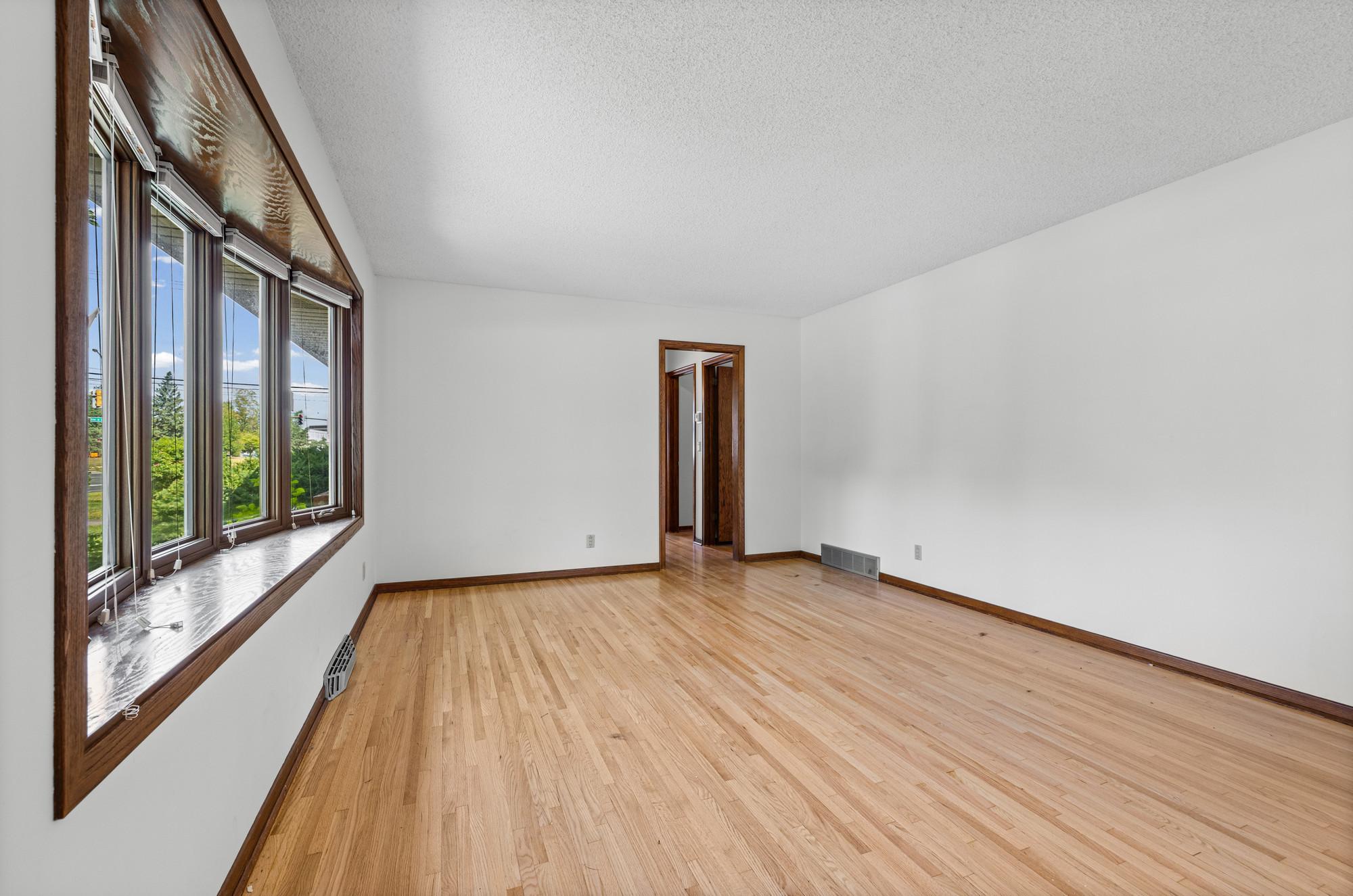 View of Residential at 8209 Knox Avenue, Bloomington MN 55431, Bloomington (6 of 39) - Mike Wilen | Minnesota Team Real Estate