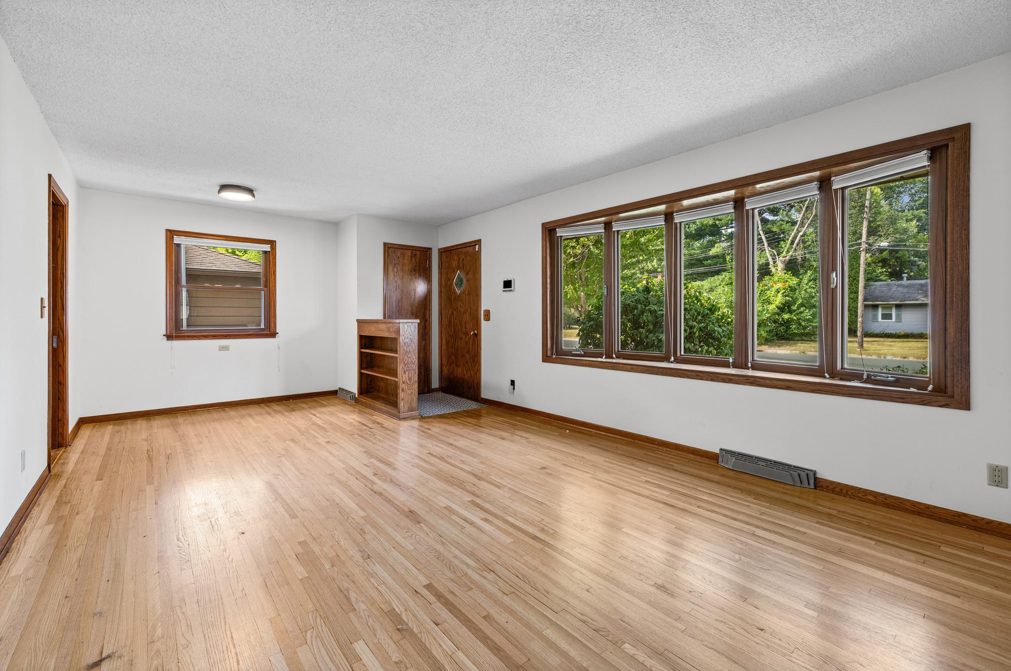 View of Residential at 8209 Knox Avenue, Bloomington MN 55431, Bloomington (5 of 39) - Mike Wilen | Minnesota Team Real Estate