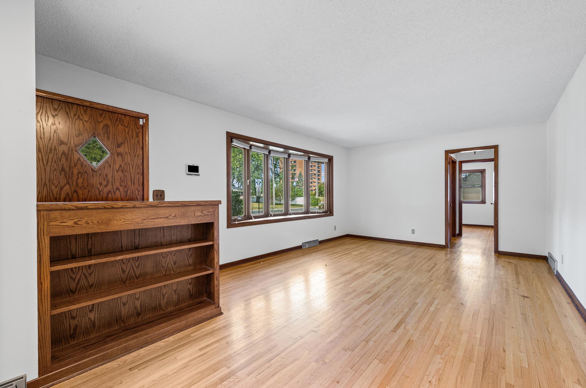 View of Residential at 8209 Knox Avenue, Bloomington MN 55431, Bloomington (4 of 39) - Mike Wilen | Minnesota Team Real Estate