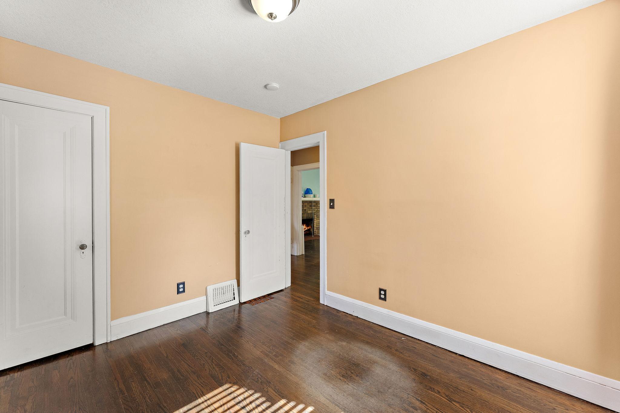 View of Residential at 4252 Oakland Avenue, Minneapolis MN 55407, Minneapolis (7 of 10) - Mike Wilen | Minnesota Team Real Estate