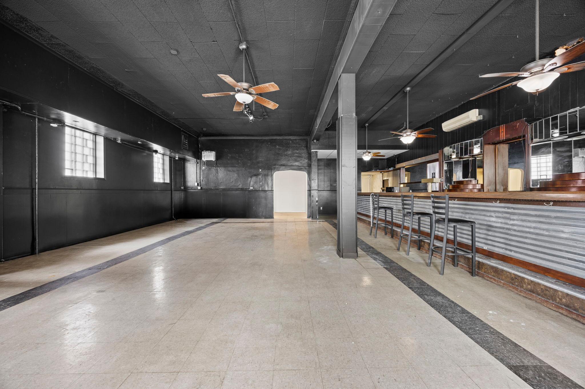 View of Commercial Sale at 1533 University Avenue, Saint Paul MN 55104, Saint Paul (6 of 28) - Mike Wilen | Minnesota Team Real Estate