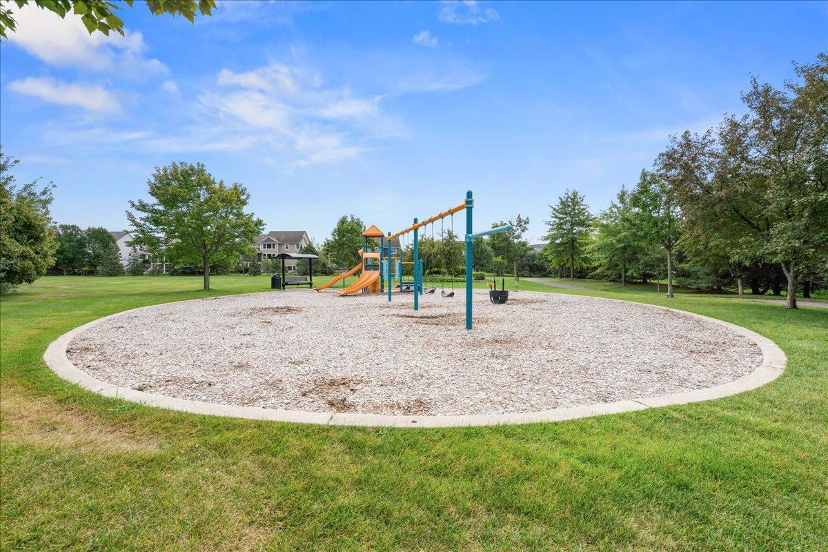 View of Residential at 11605 Ivywood Trail, Woodbury MN 55129, Woodbury (54 of 58) - Mike Wilen | Minnesota Team Real Estate
