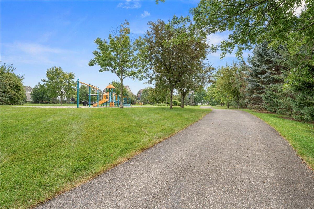 View of Residential at 11605 Ivywood Trail, Woodbury MN 55129, Woodbury (53 of 58) - Mike Wilen | Minnesota Team Real Estate