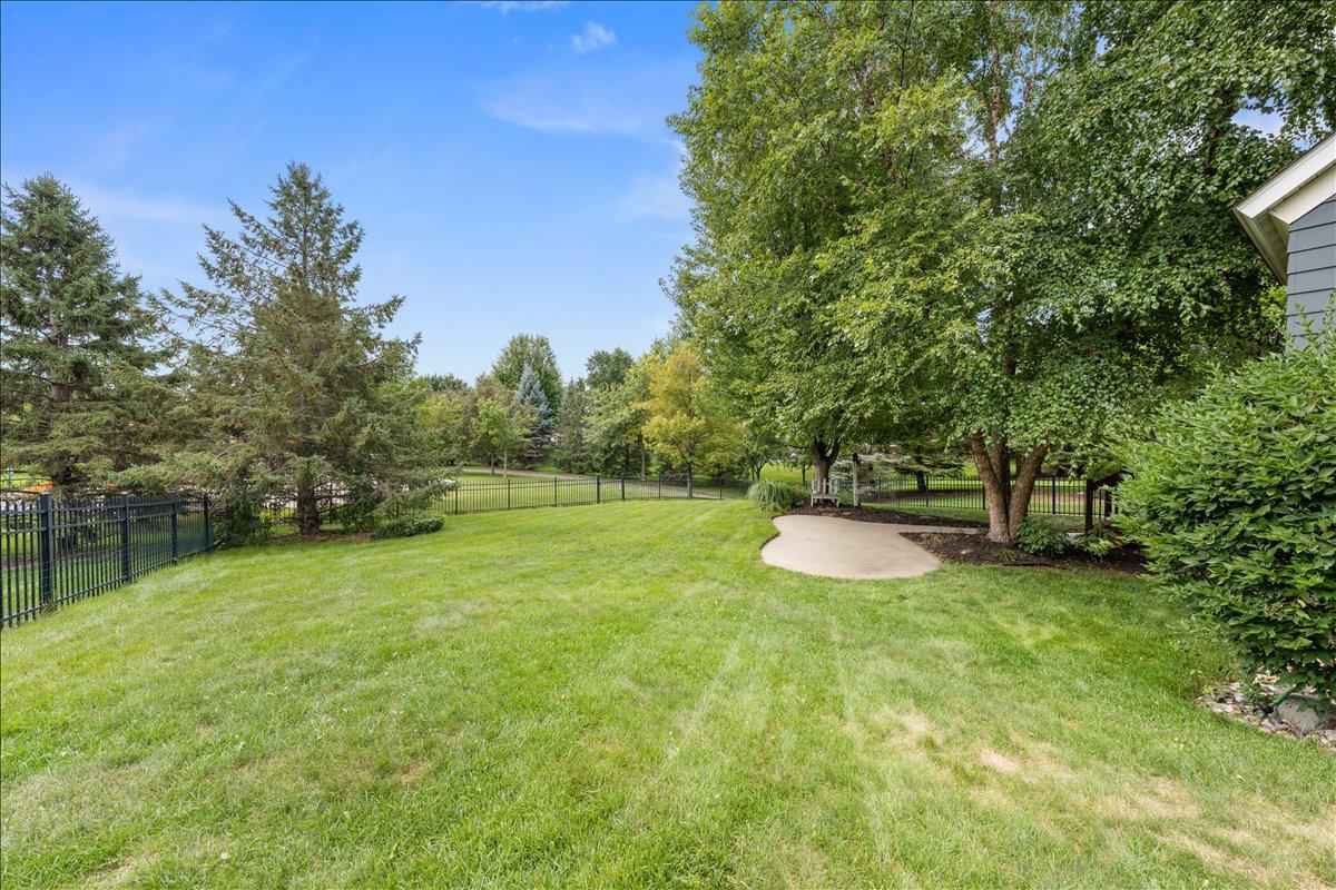 View of Residential at 11605 Ivywood Trail, Woodbury MN 55129, Woodbury (52 of 58) - Mike Wilen | Minnesota Team Real Estate