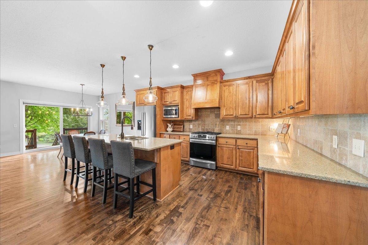 View of Residential at 11605 Ivywood Trail, Woodbury MN 55129, Woodbury (10 of 58) - Mike Wilen | Minnesota Team Real Estate
