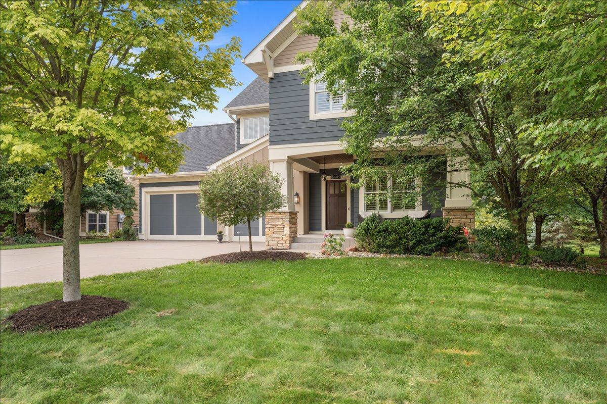View of Single Family at 11605 Ivywood Trail, Woodbury - Mike Wilen | Minnesota Team Real Estate