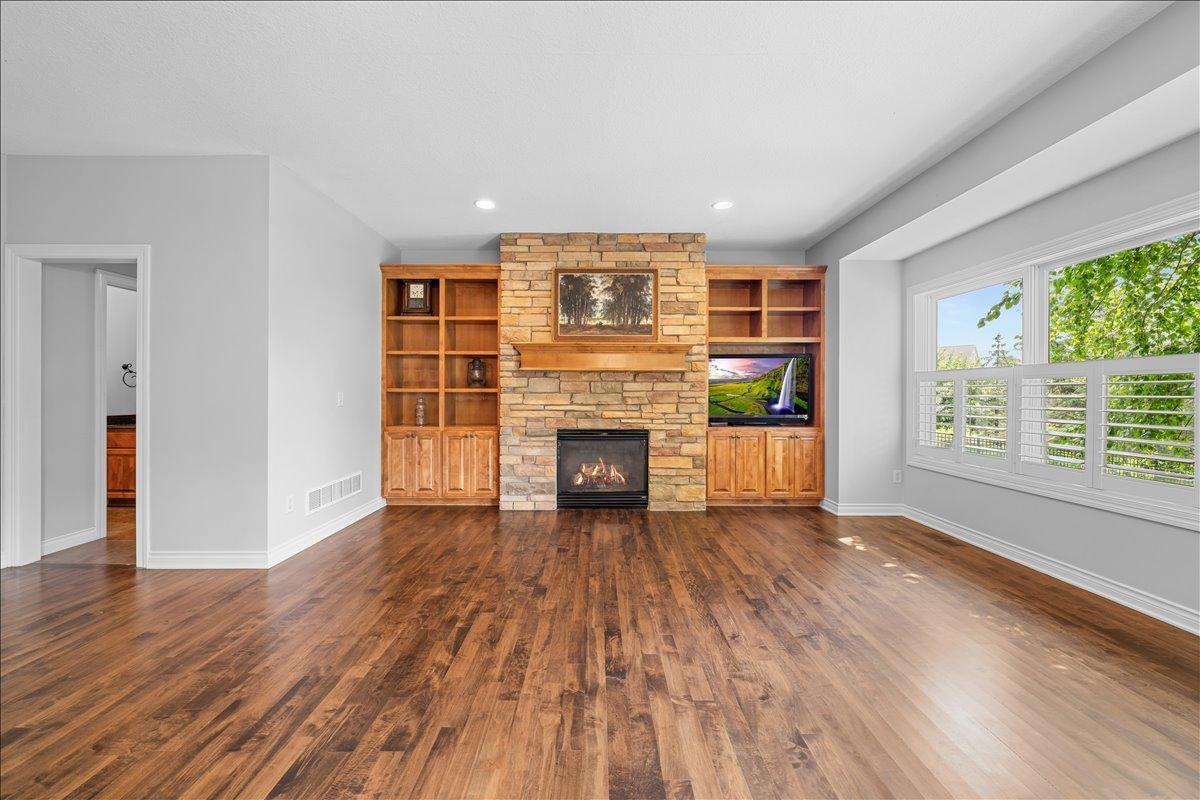 View of Residential at 11605 Ivywood Trail, Woodbury MN 55129, Woodbury (22 of 58) - Mike Wilen | Minnesota Team Real Estate