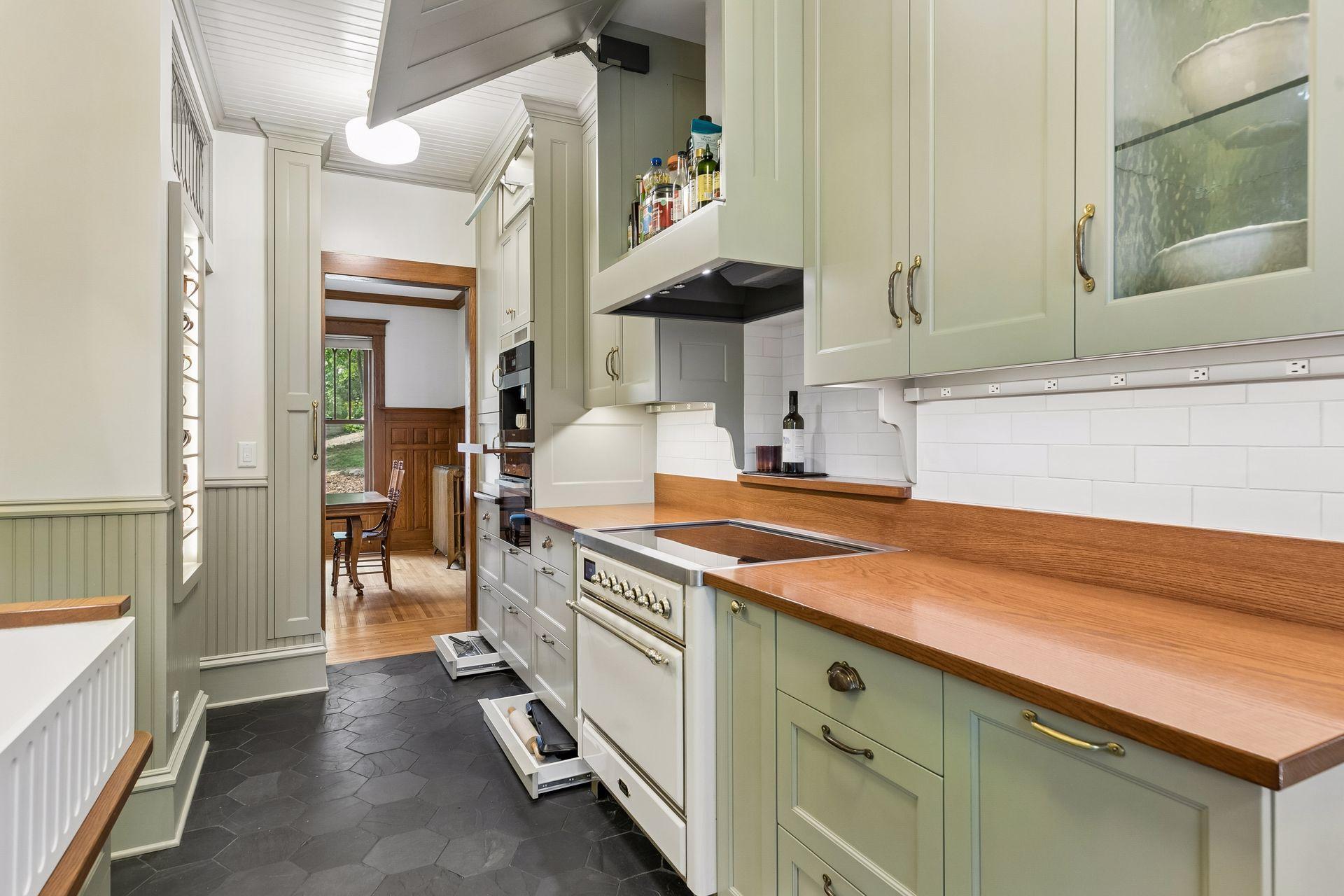 View of Residential at 2125 Scudder Street, Saint Paul MN 55108, Saint Paul (21 of 58) - Mike Wilen | Minnesota Team Real Estate