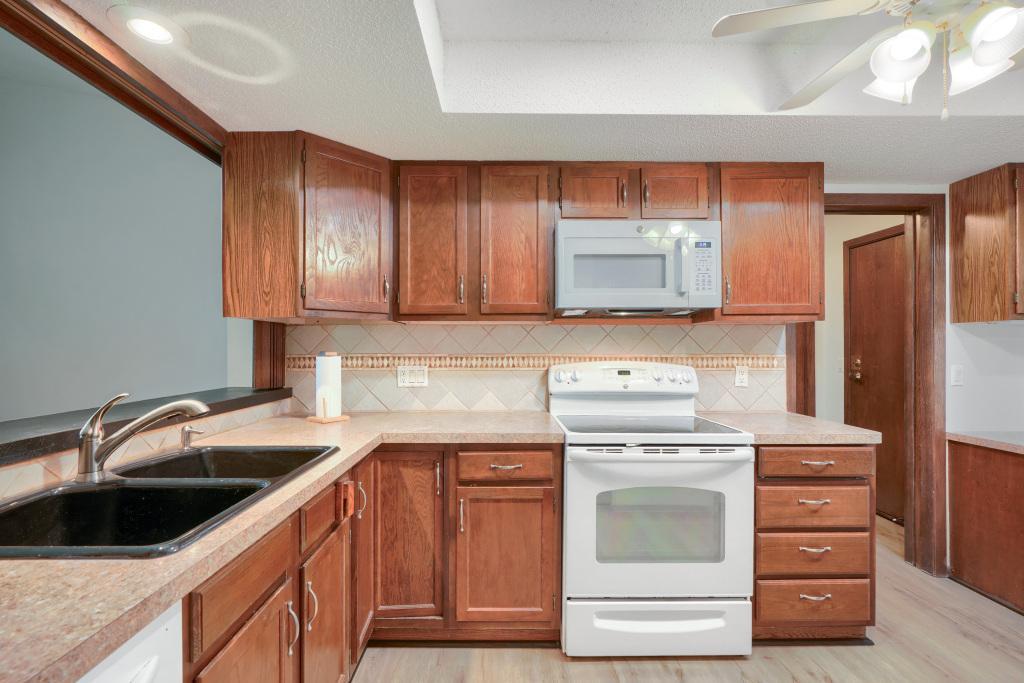 View of Residential at 9600 Portland Avenue #317, Bloomington MN 55420, Bloomington (10 of 34) - Mike Wilen | Minnesota Team Real Estate