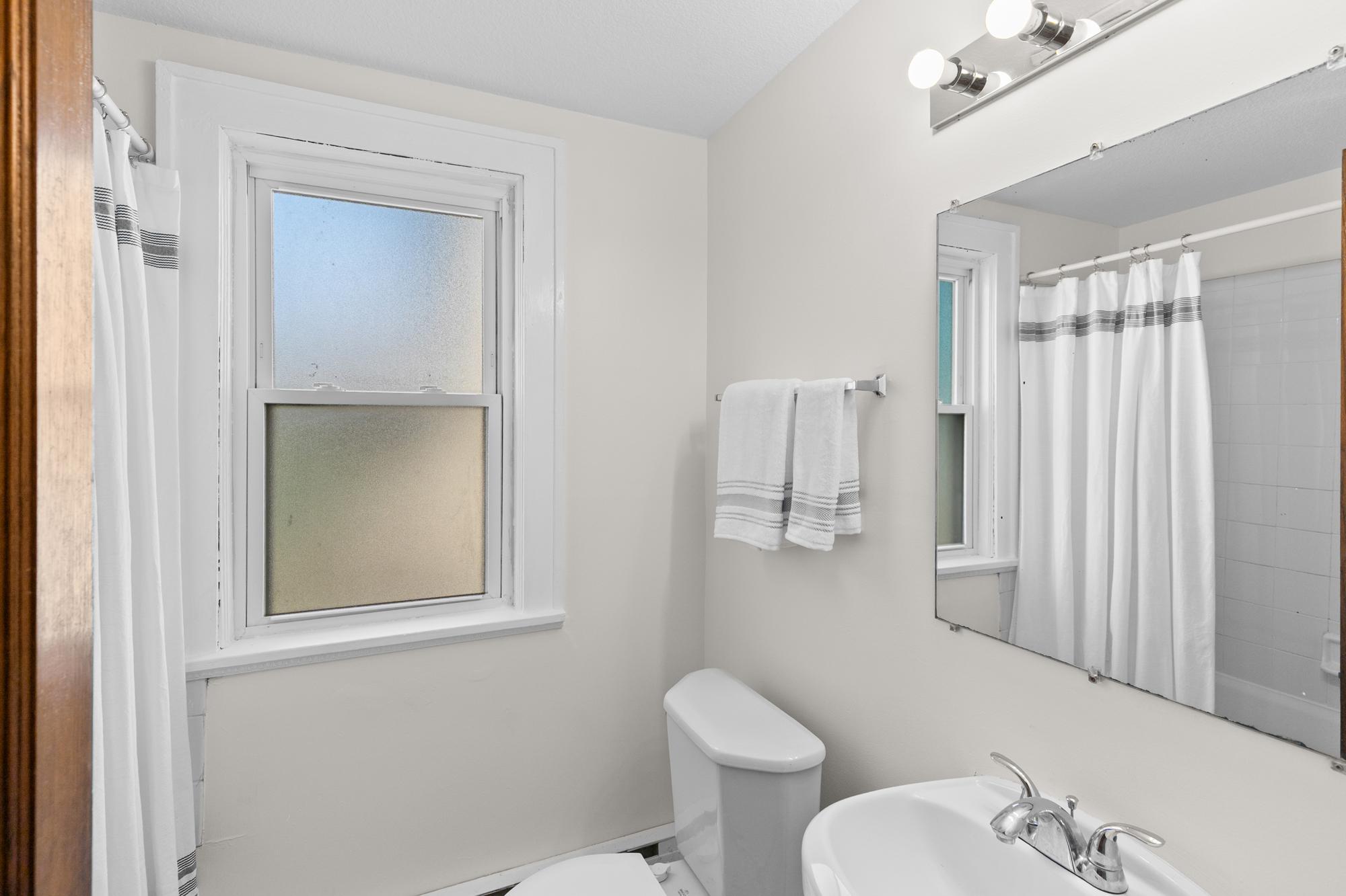 View of Residential at 3601 Emerson Avenue, Minneapolis MN 55412, Minneapolis (20 of 29) - Mike Wilen | Minnesota Team Real Estate