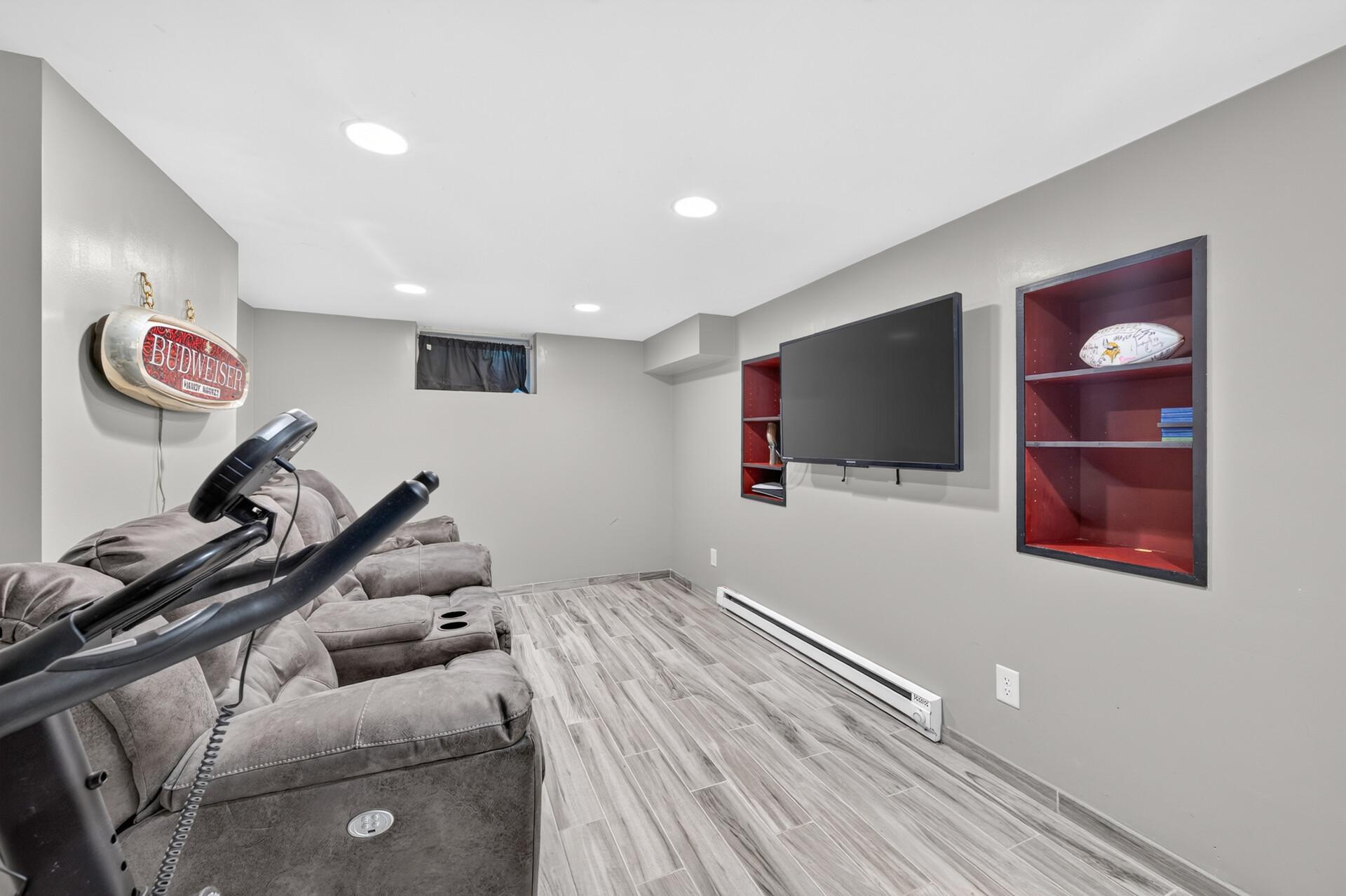View of Residential at 1439 Stanford Avenue, Saint Paul MN 55105, Saint Paul (17 of 26) - Mike Wilen | Minnesota Team Real Estate