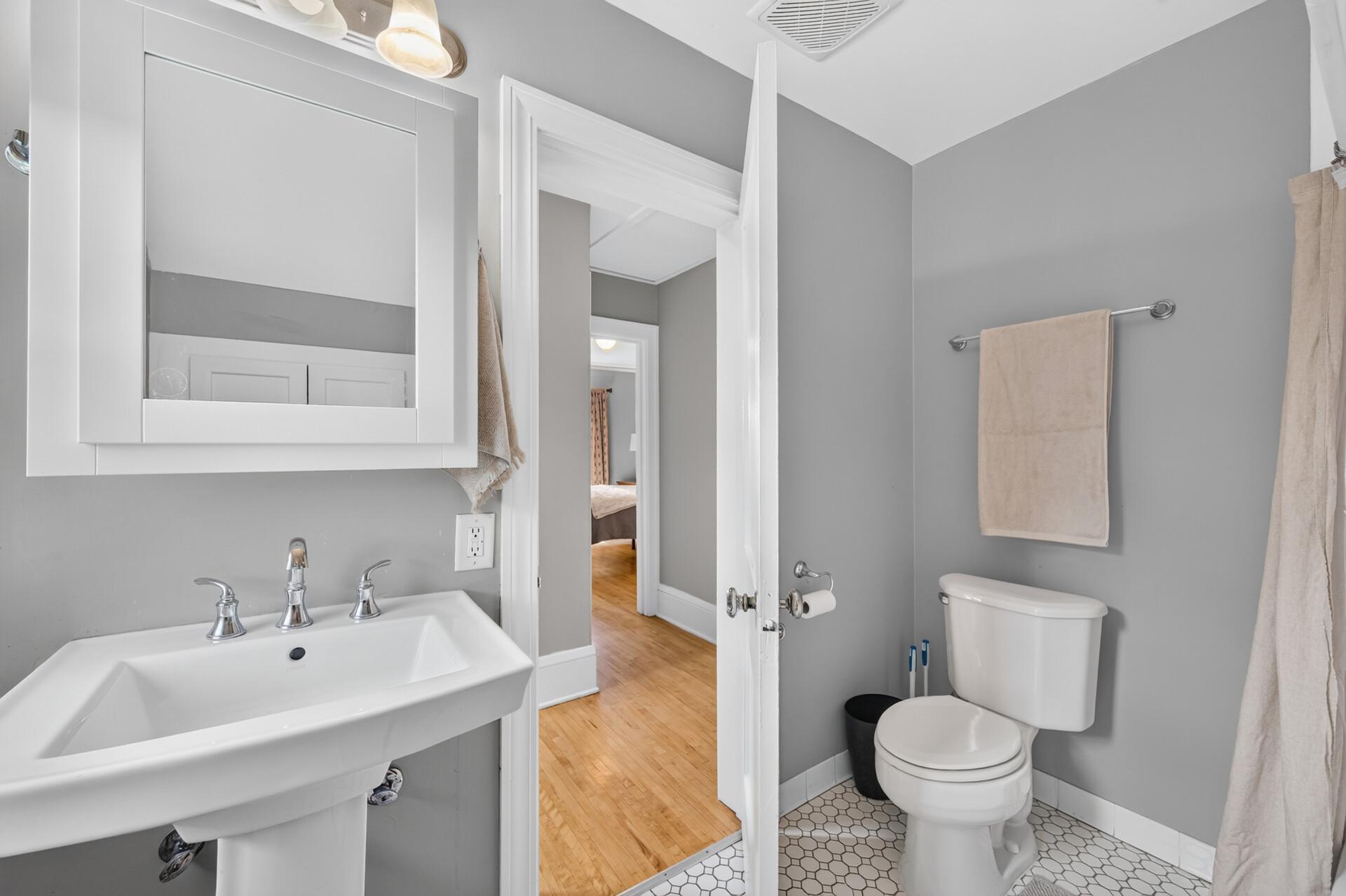 View of Residential at 1439 Stanford Avenue, Saint Paul MN 55105, Saint Paul (15 of 26) - Mike Wilen | Minnesota Team Real Estate