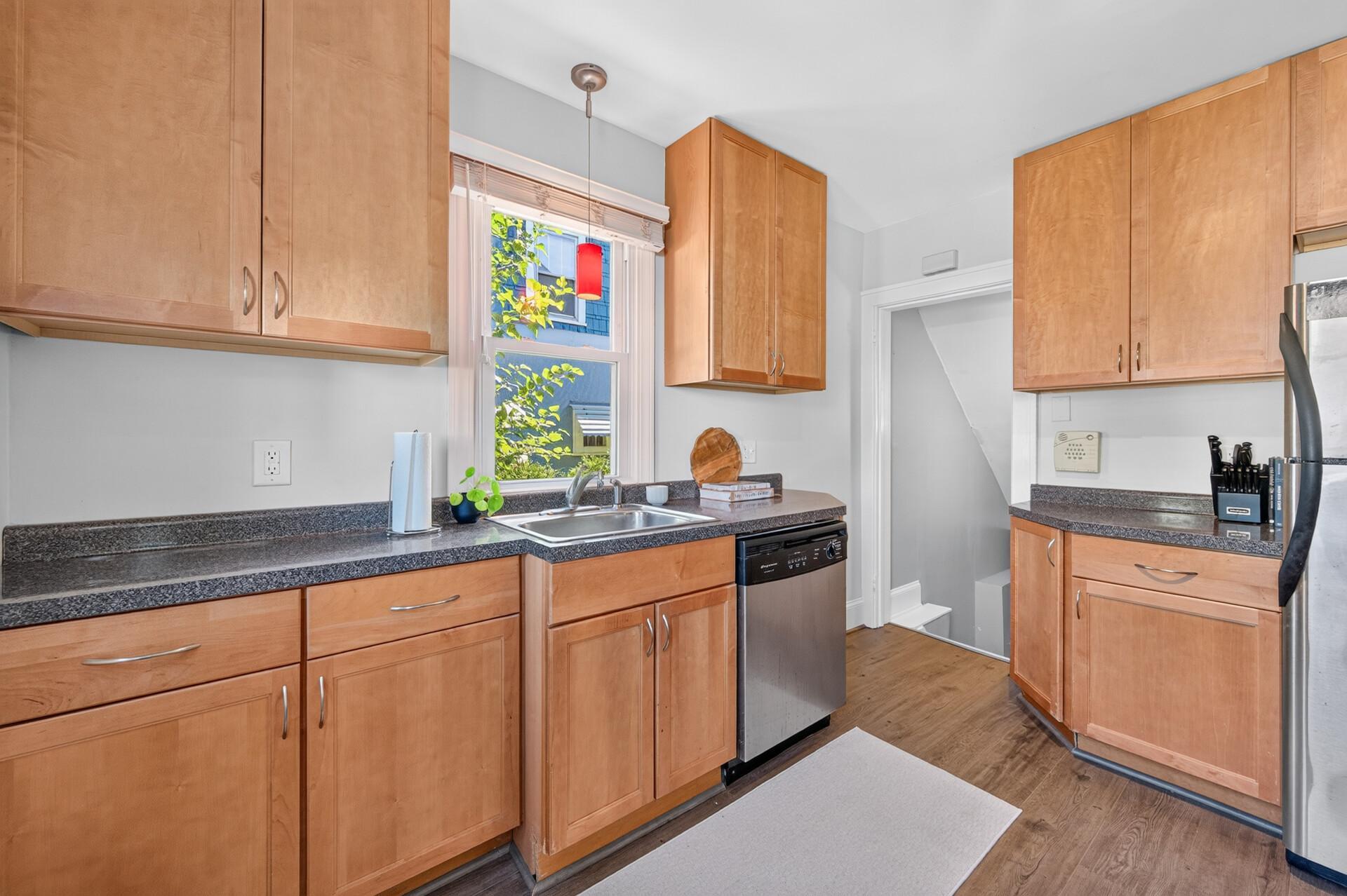 View of Residential at 1439 Stanford Avenue, Saint Paul MN 55105, Saint Paul (10 of 26) - Mike Wilen | Minnesota Team Real Estate