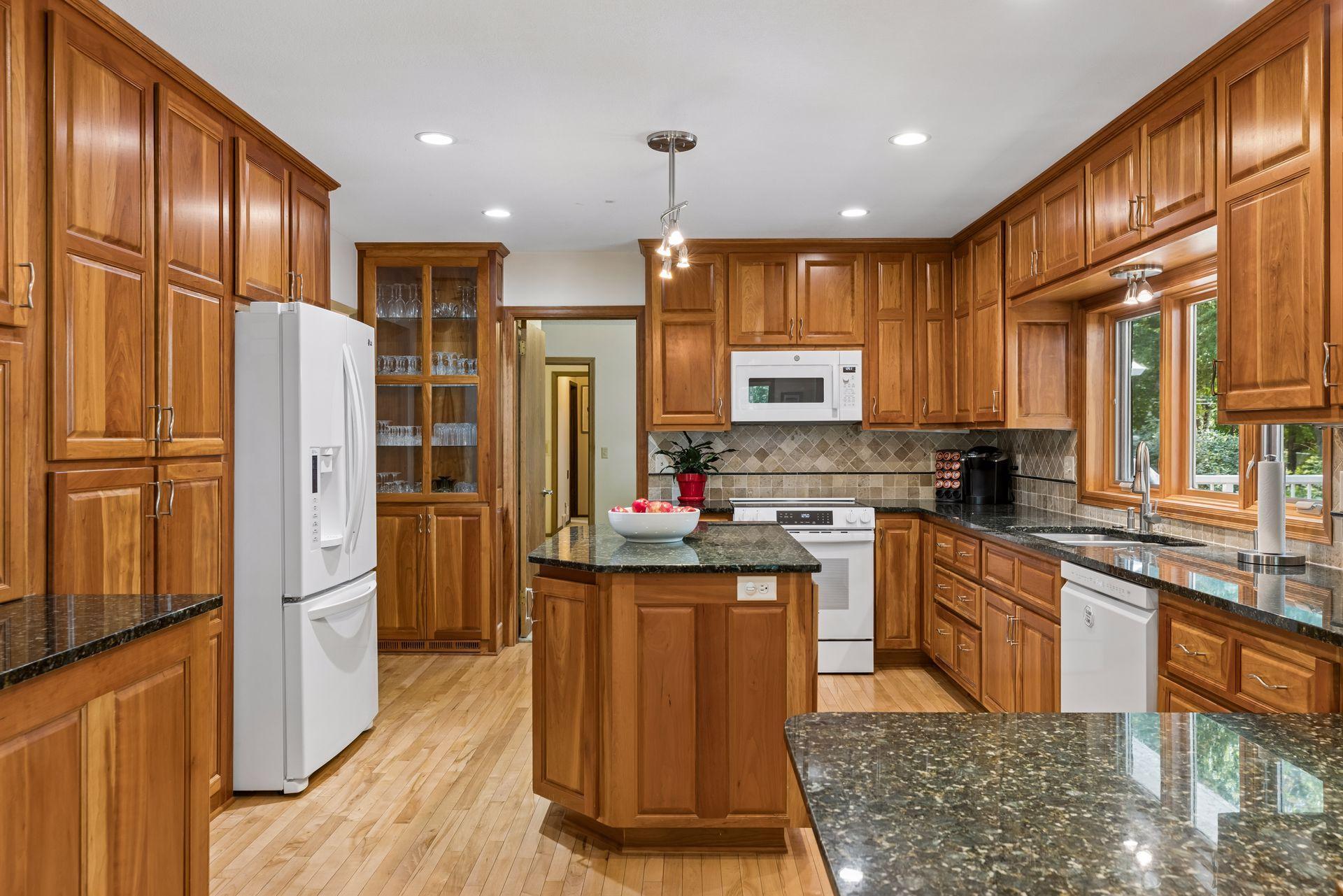 View of Residential at 12915 Lone Oak Drive, Minnetonka MN 55305, Minnetonka (6 of 44) - Mike Wilen | Minnesota Team Real Estate