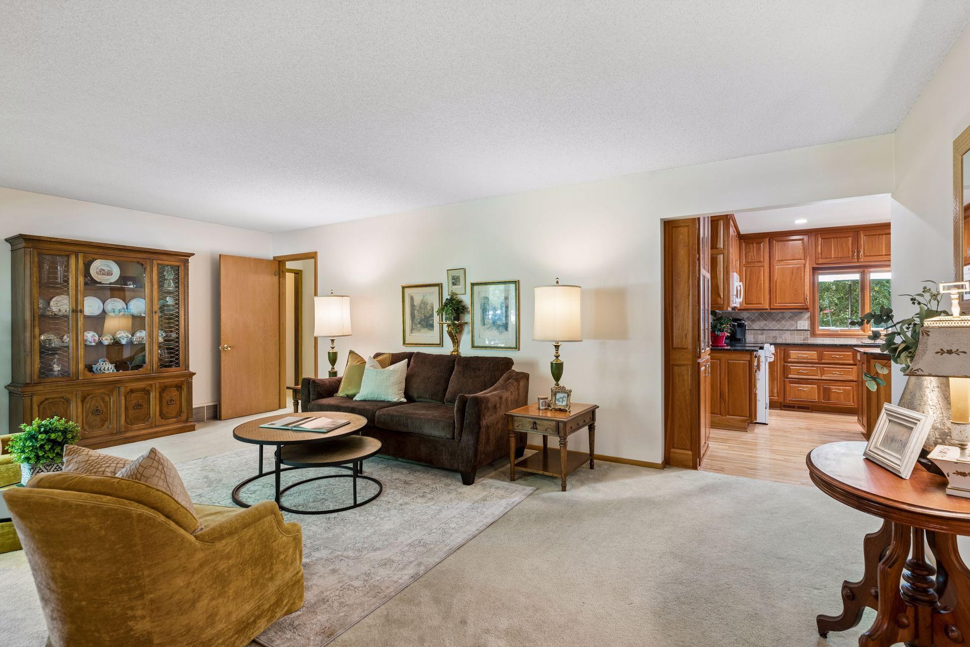 View of Residential at 12915 Lone Oak Drive, Minnetonka MN 55305, Minnetonka (12 of 44) - Mike Wilen | Minnesota Team Real Estate