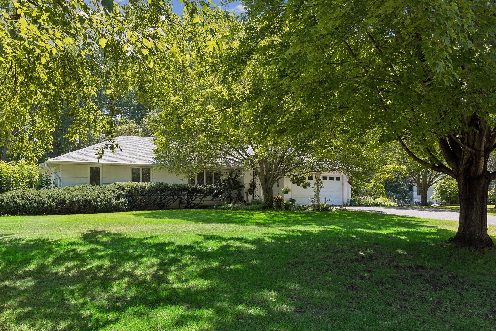 View of Residential at 12915 Lone Oak Drive, Minnetonka MN 55305, Minnetonka (42 of 44) - Mike Wilen | Minnesota Team Real Estate