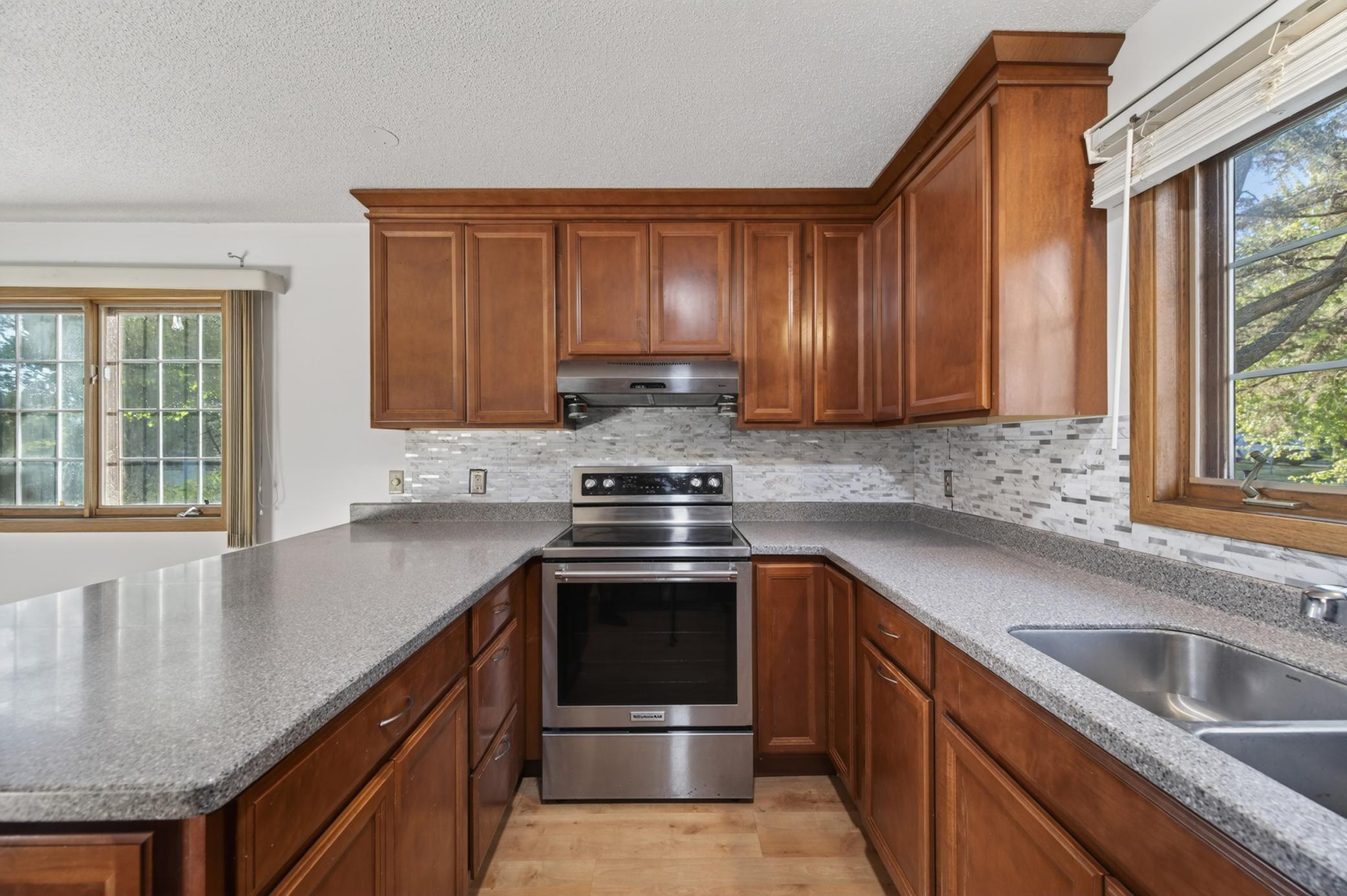 View of Residential at 2023 Parkside Drive, Saint Paul MN 55119, Saint Paul (11 of 31) - Mike Wilen | Minnesota Team Real Estate