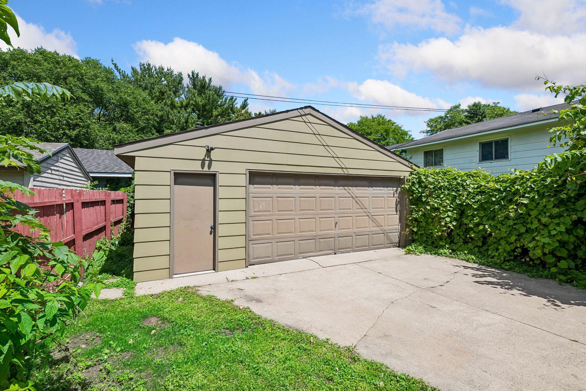 View of Residential at 3014 26th Street, Minneapolis MN 55406, Minneapolis (25 of 28) - Mike Wilen | Minnesota Team Real Estate